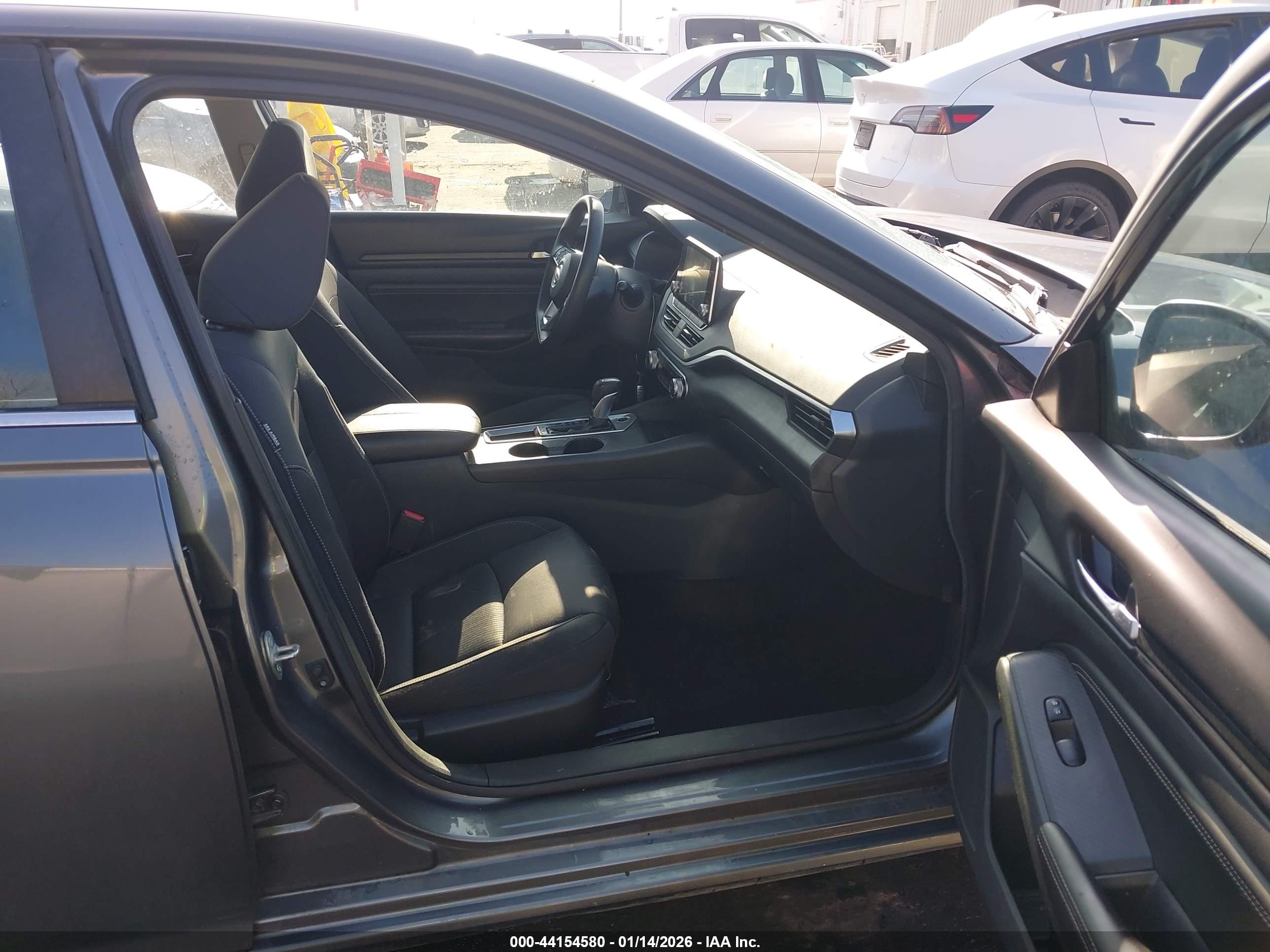NISSAN ALTIMA image 5
