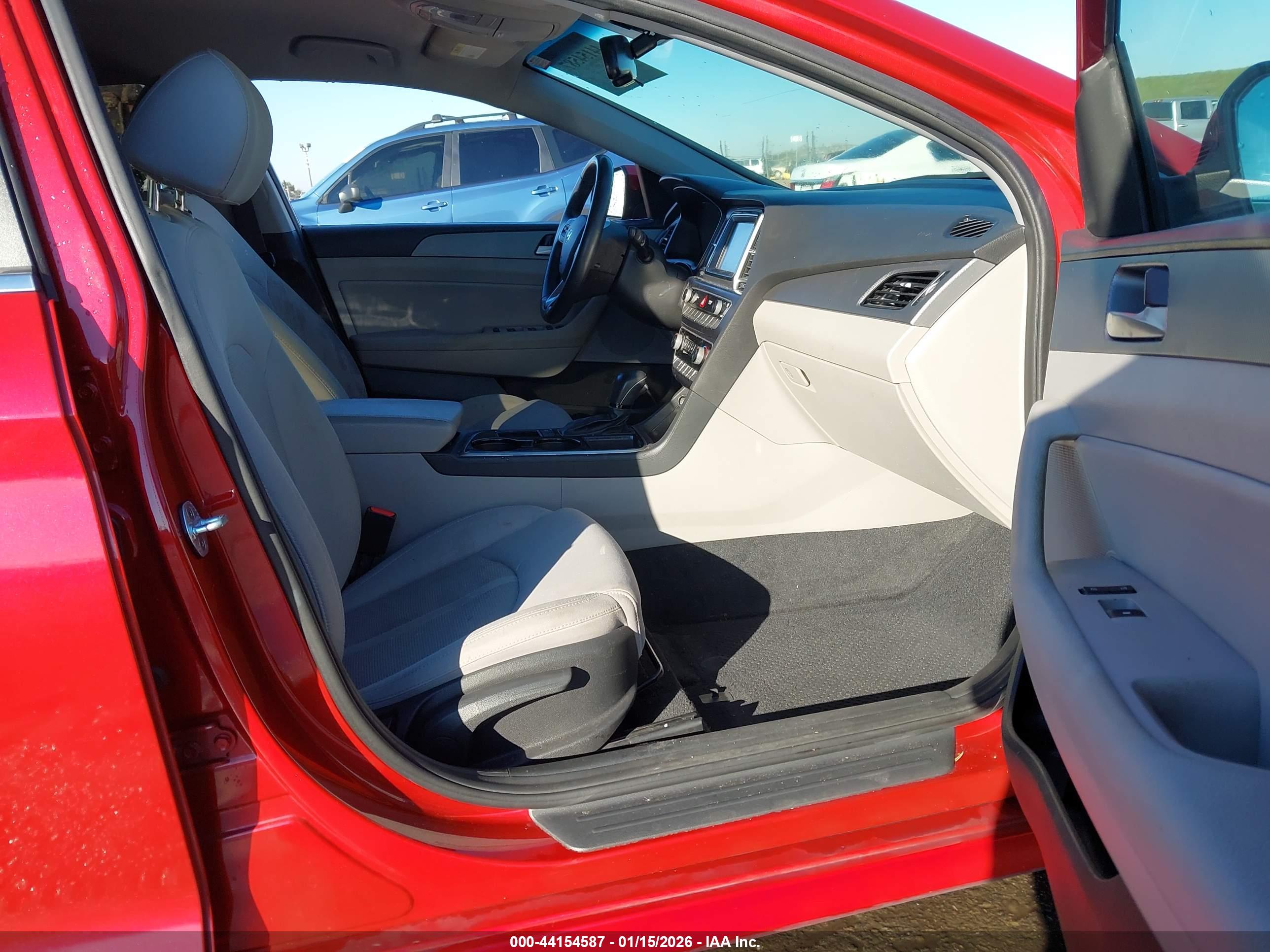 HYUNDAI SONATA image 5