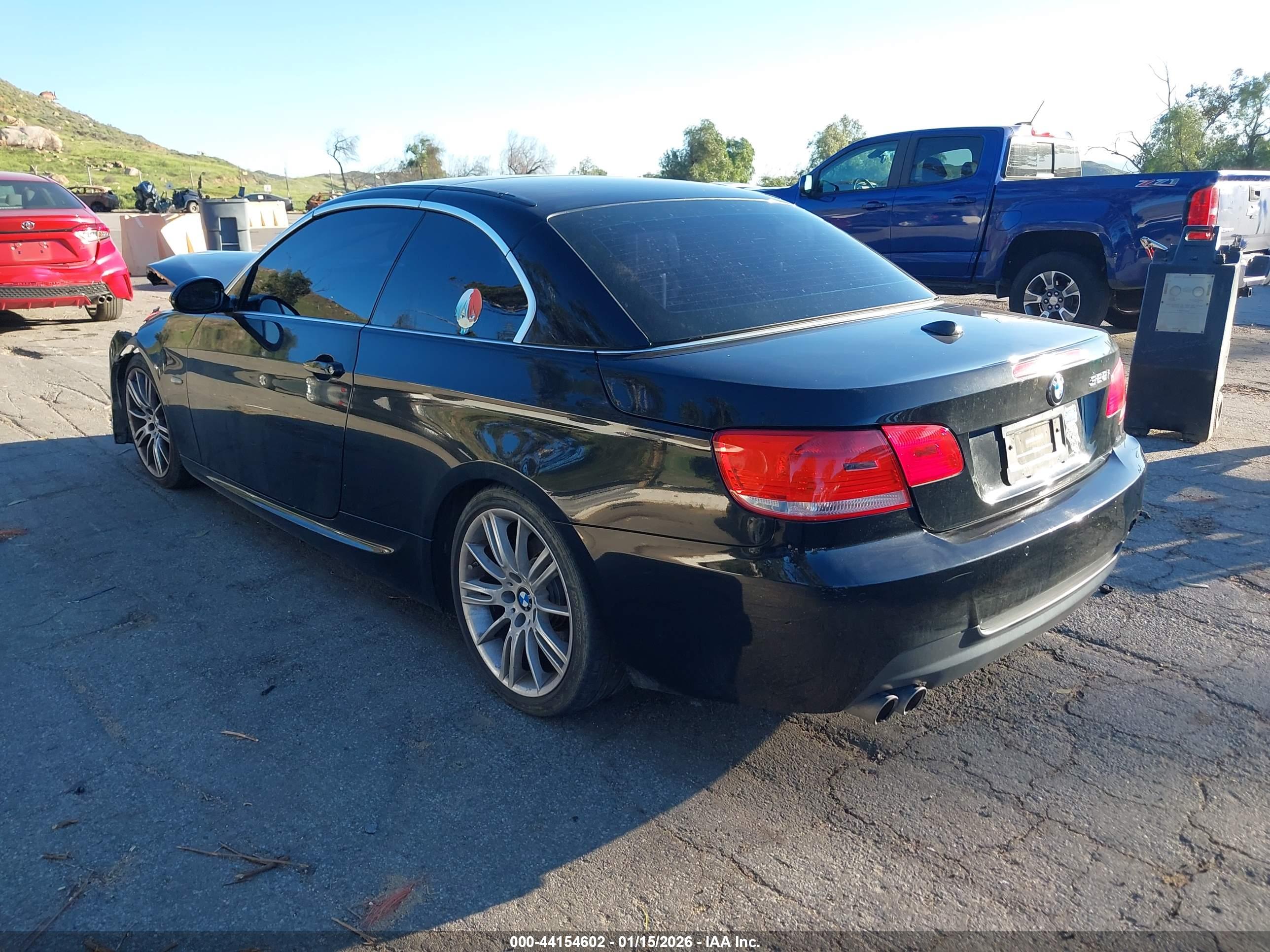 BMW 328I image 3