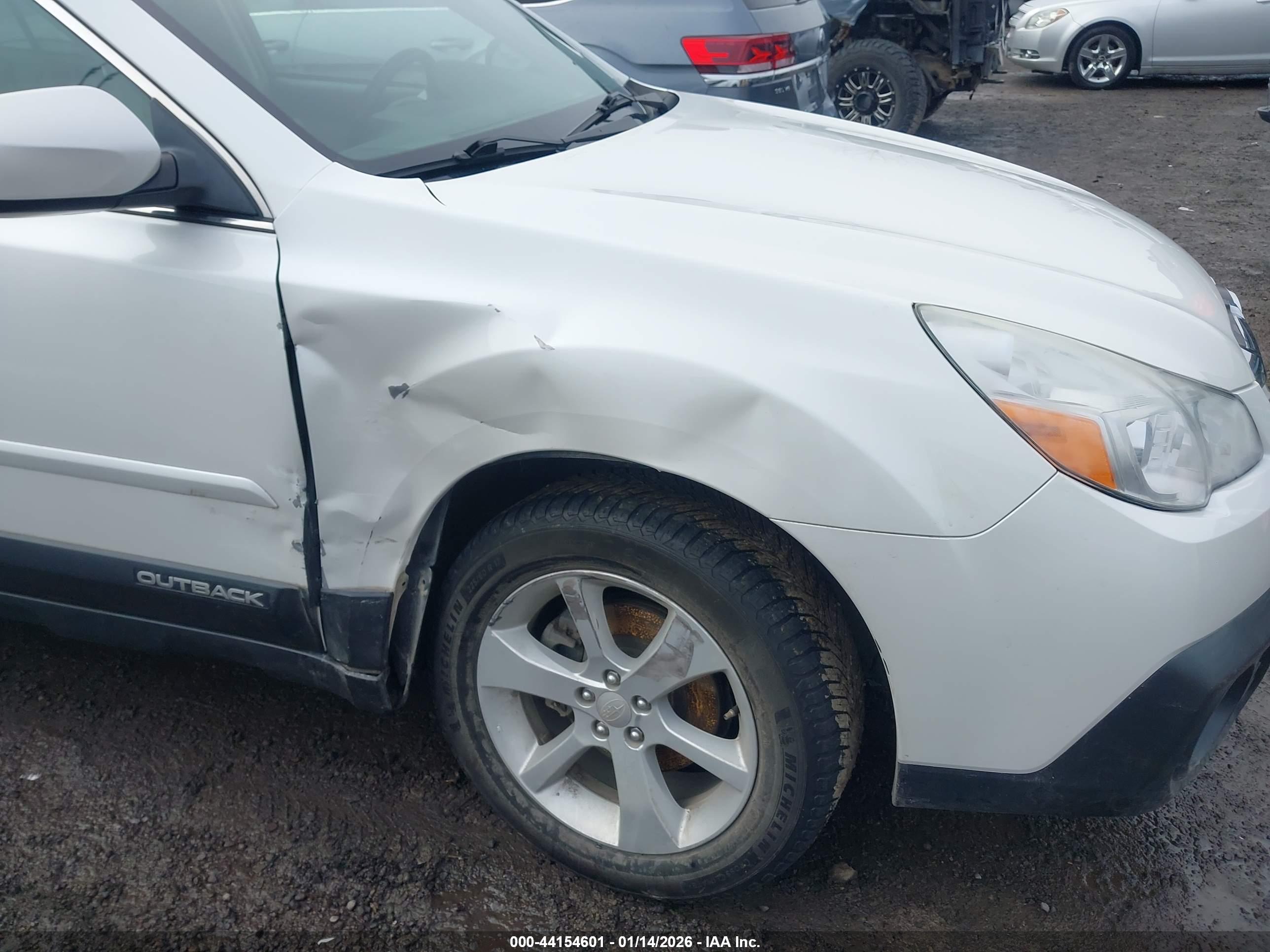 SUBARU OUTBACK image 6