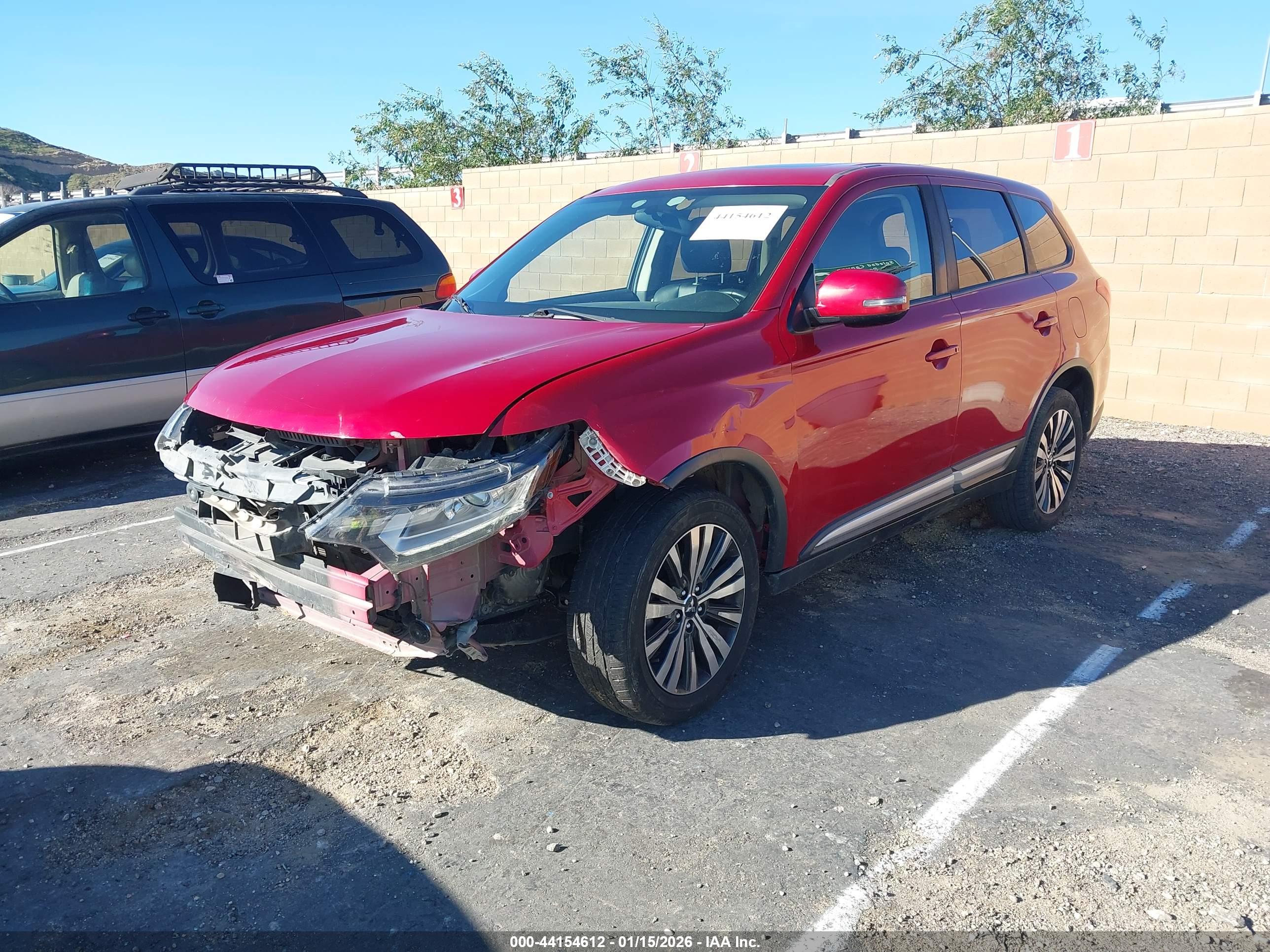 MITSUBISHI OUTLANDER image 2
