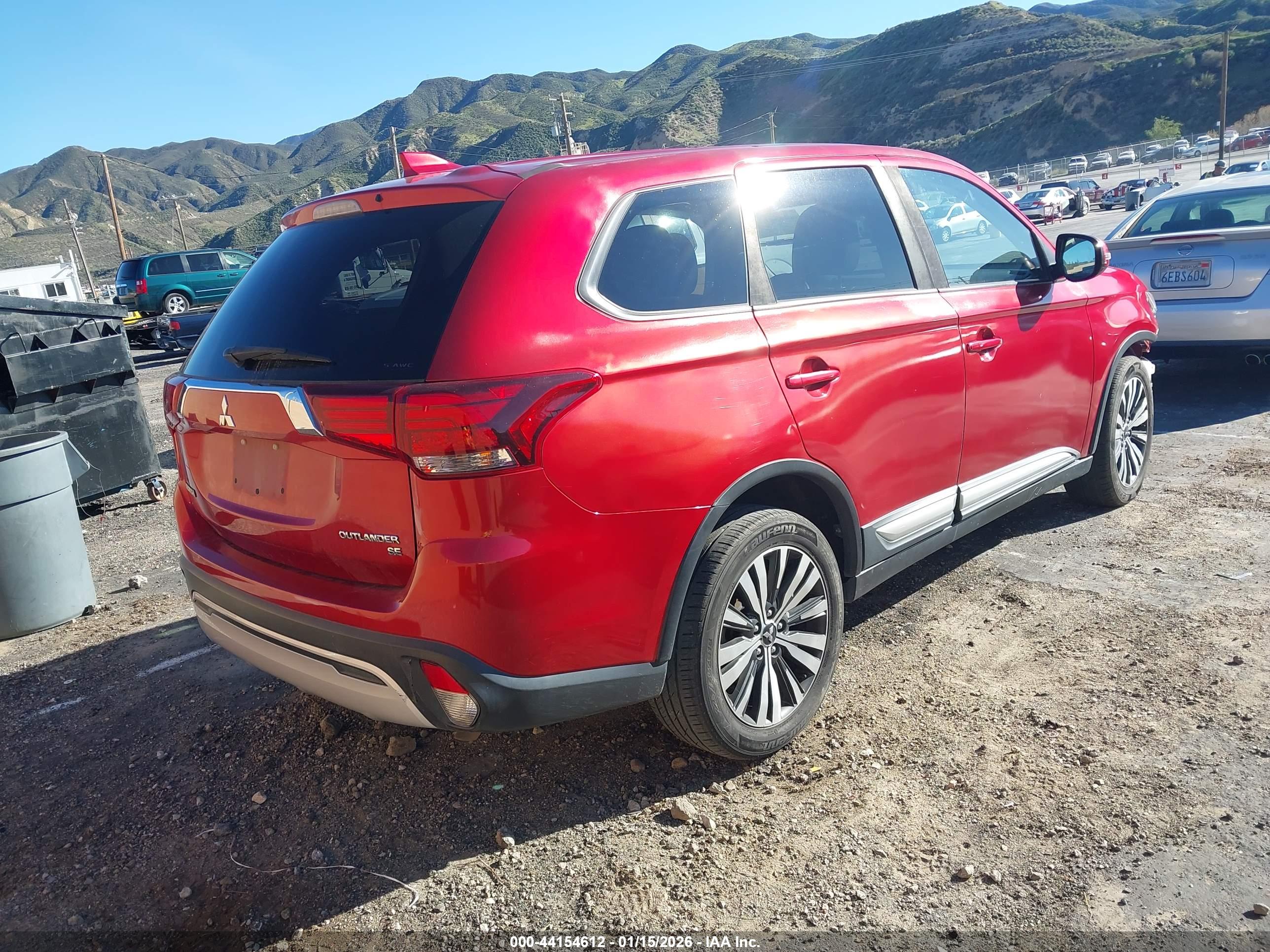 MITSUBISHI OUTLANDER image 4