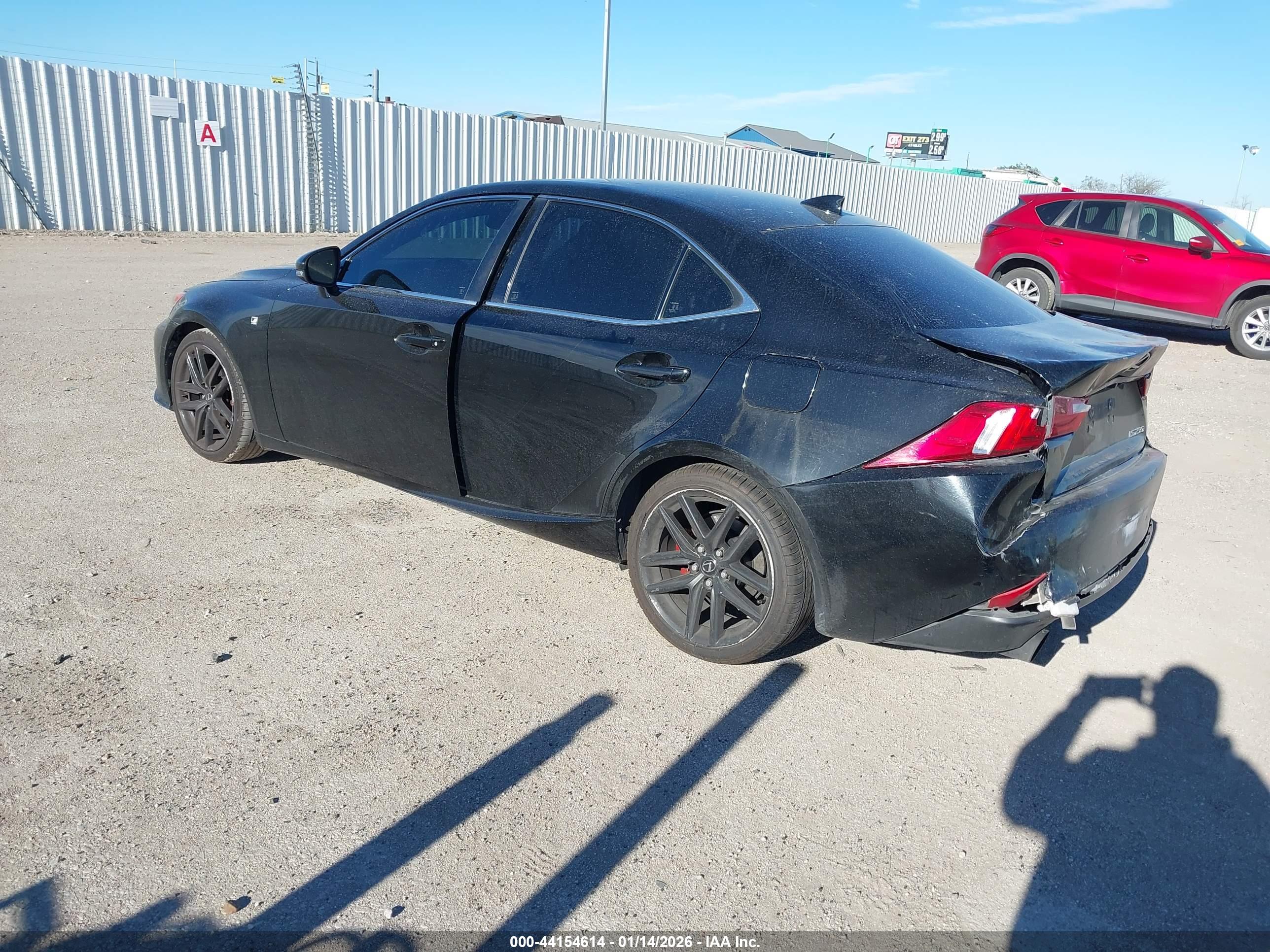 LEXUS IS image 3