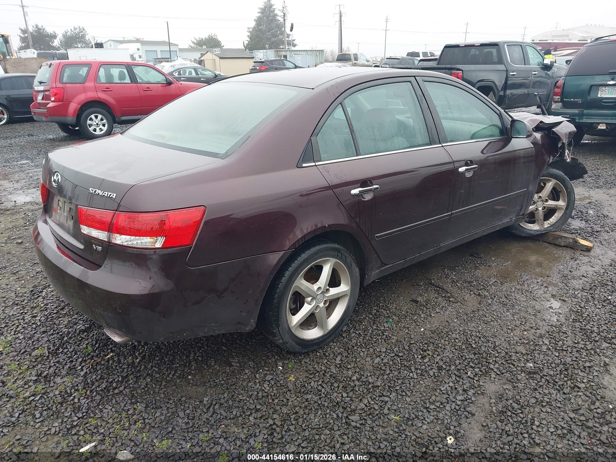 HYUNDAI SONATA image 4