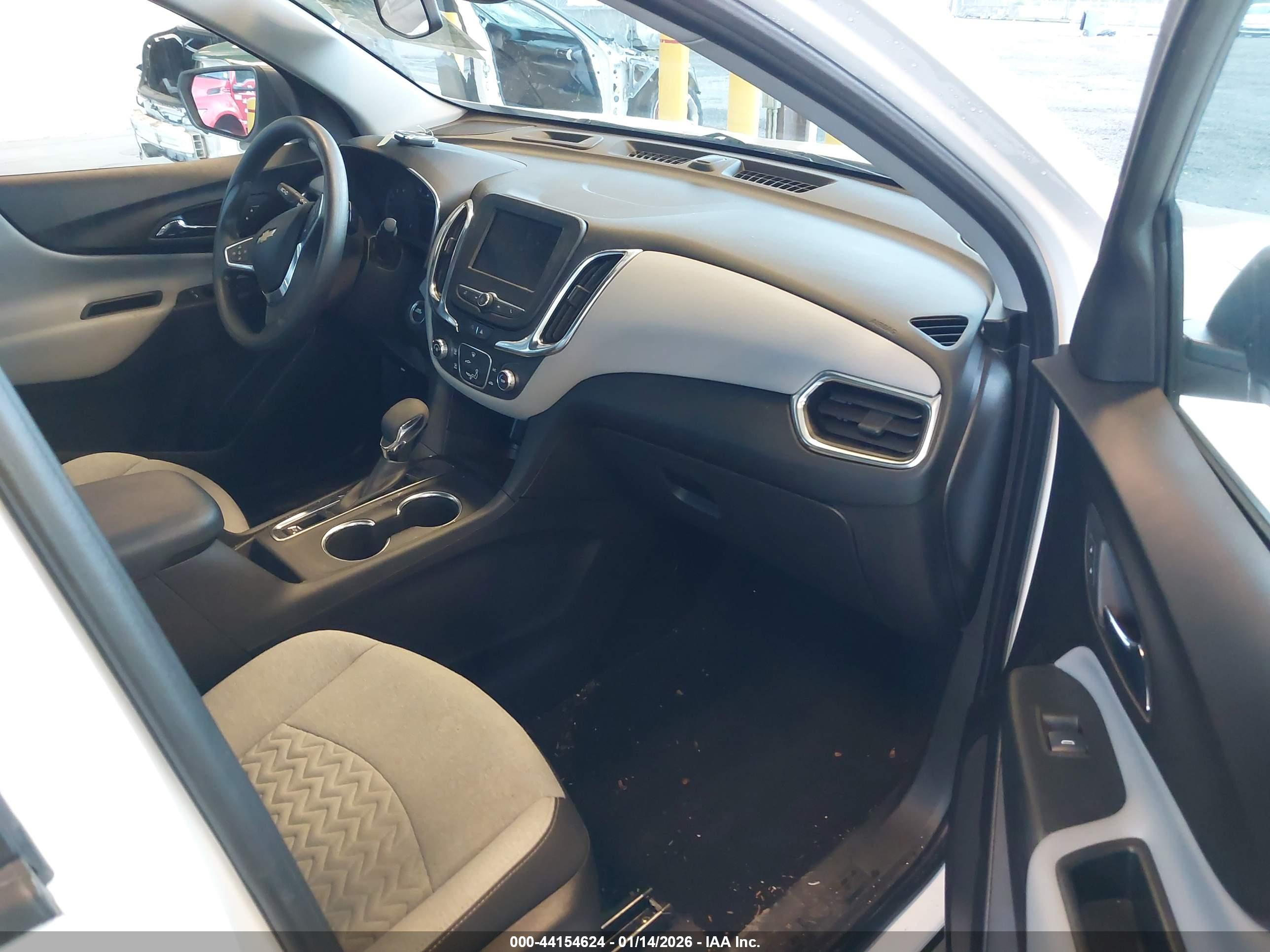 CHEVROLET EQUINOX image 5