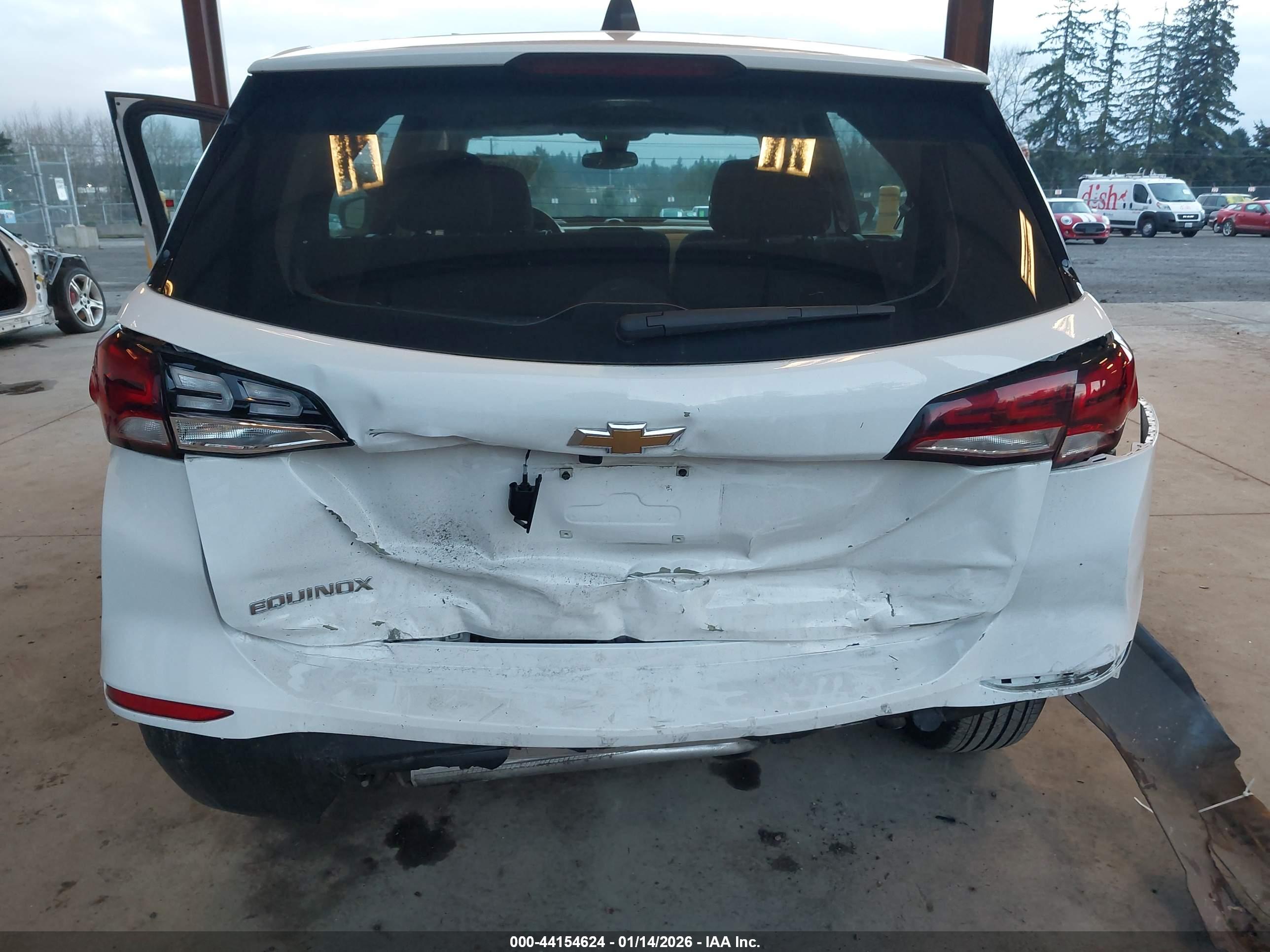 CHEVROLET EQUINOX image 6