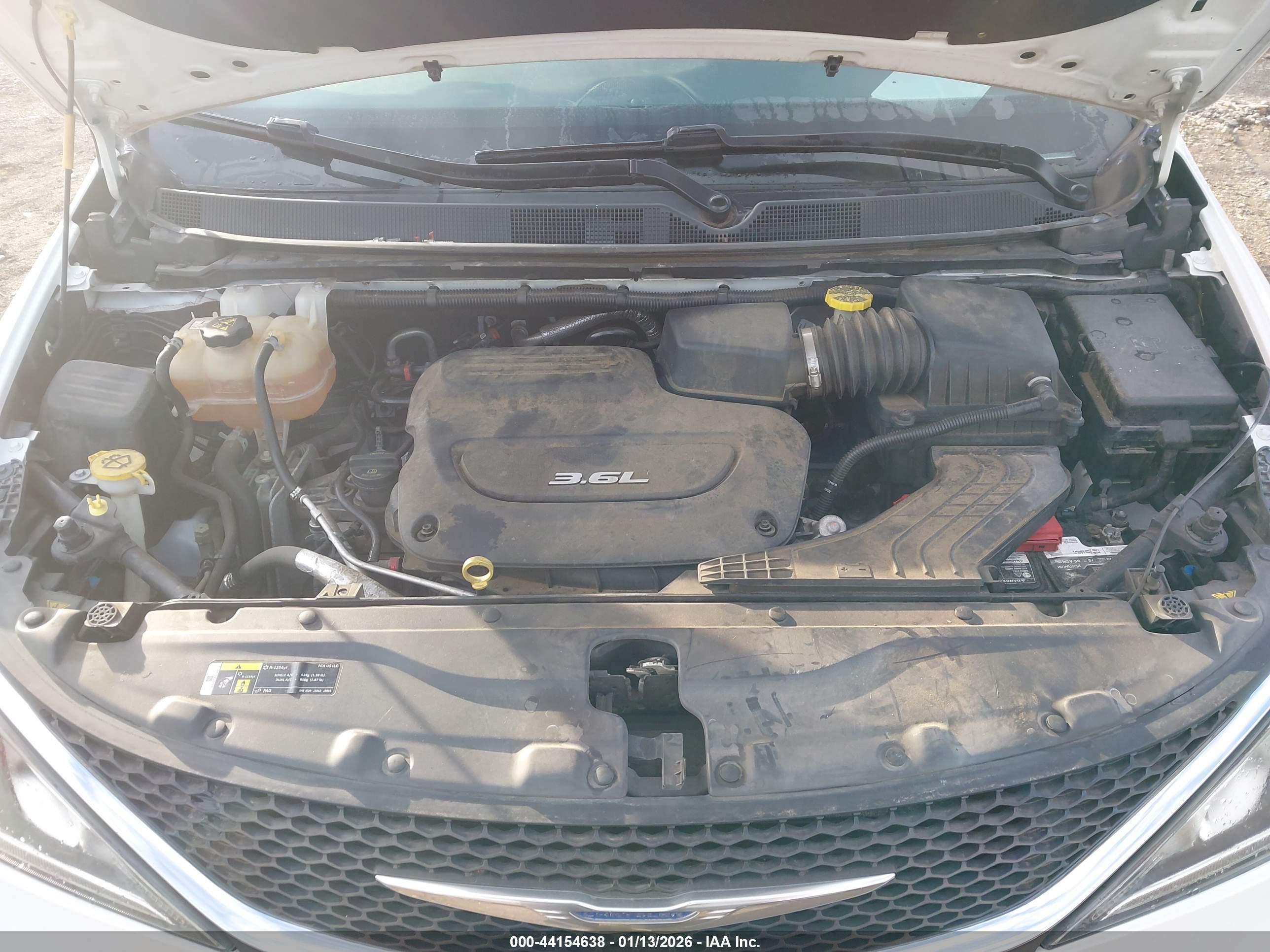 CHRYSLER PACIFICA image 10