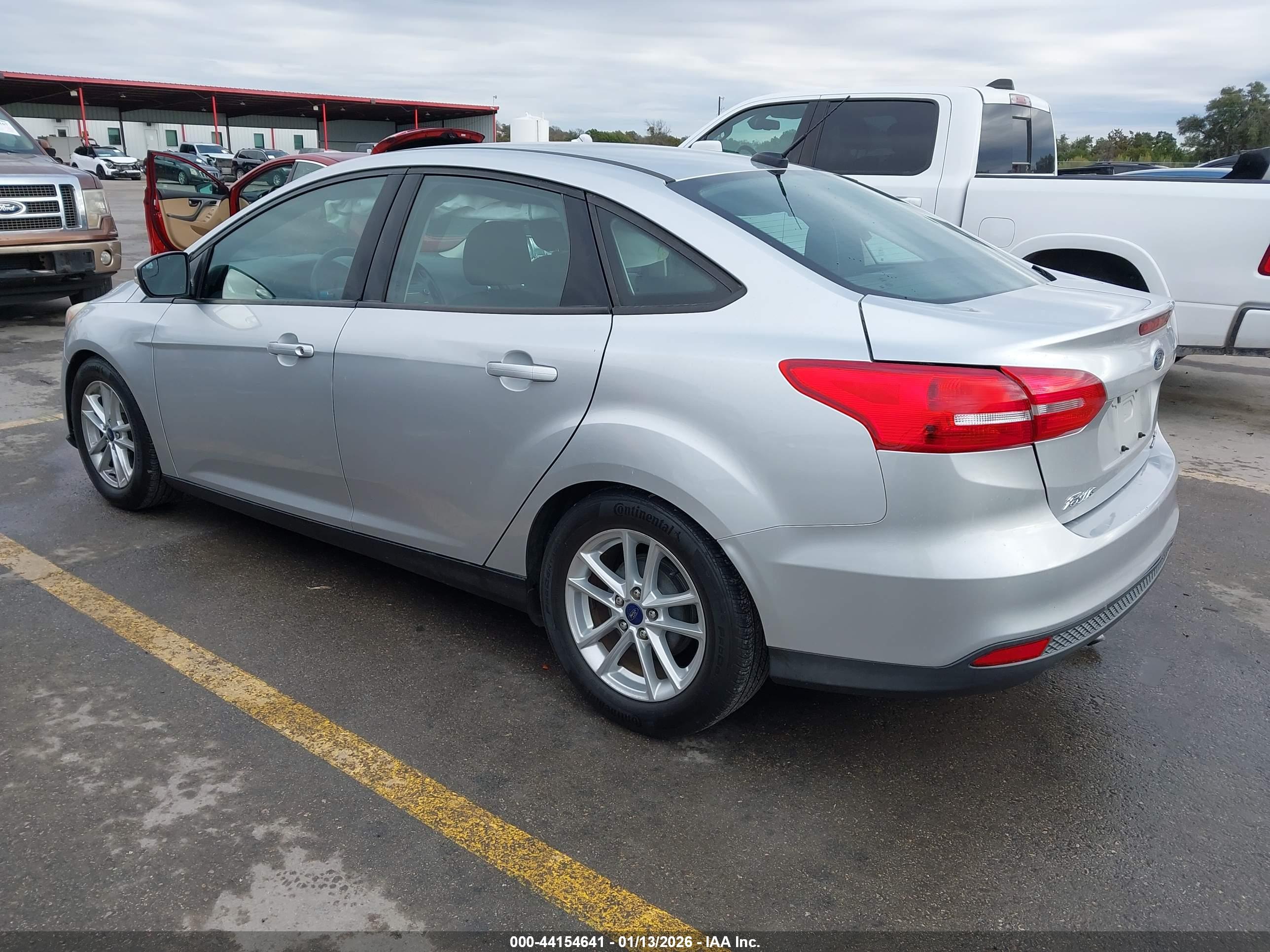 FORD FOCUS image 3