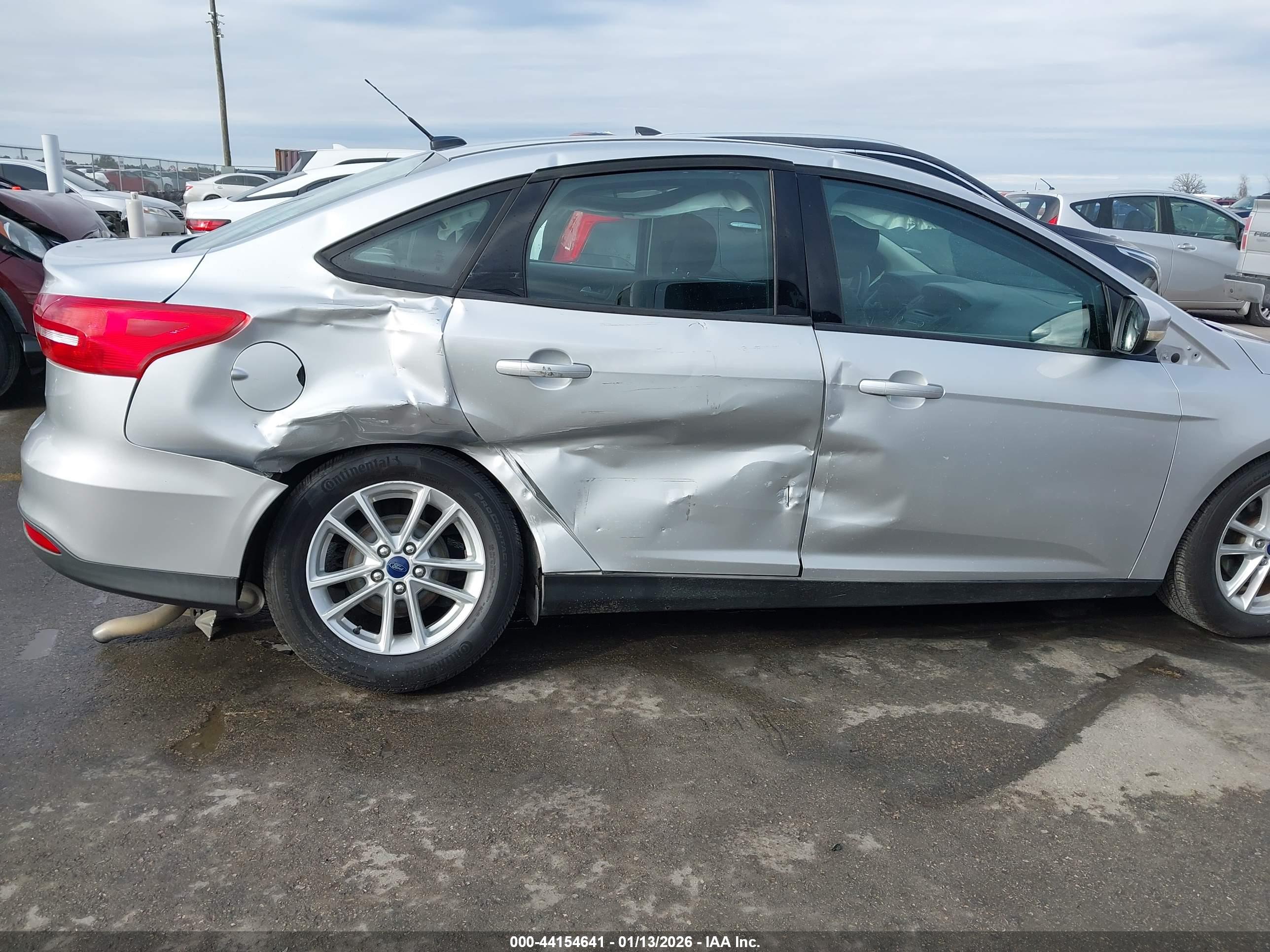 FORD FOCUS image 6