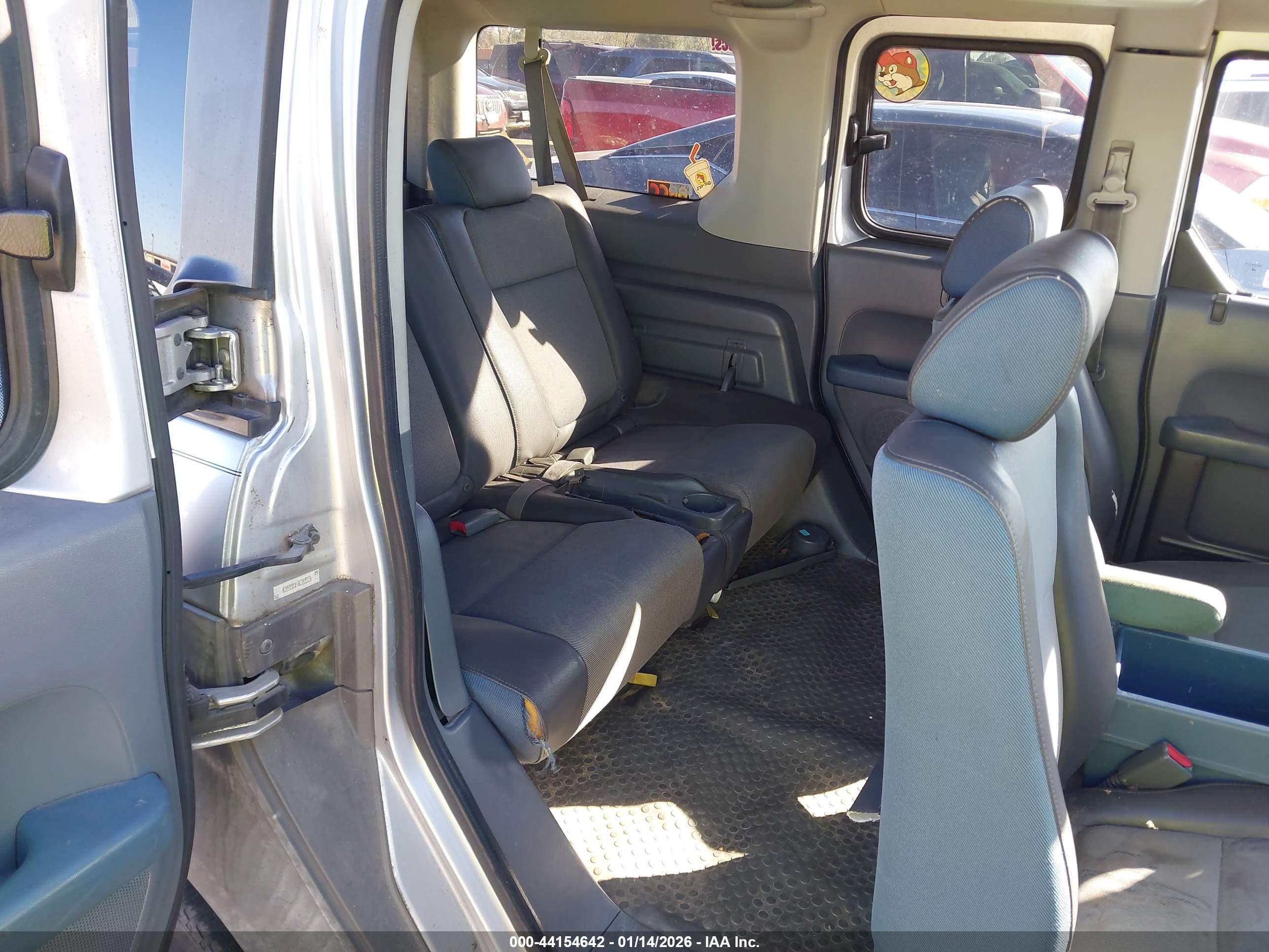 HONDA ELEMENT image 8