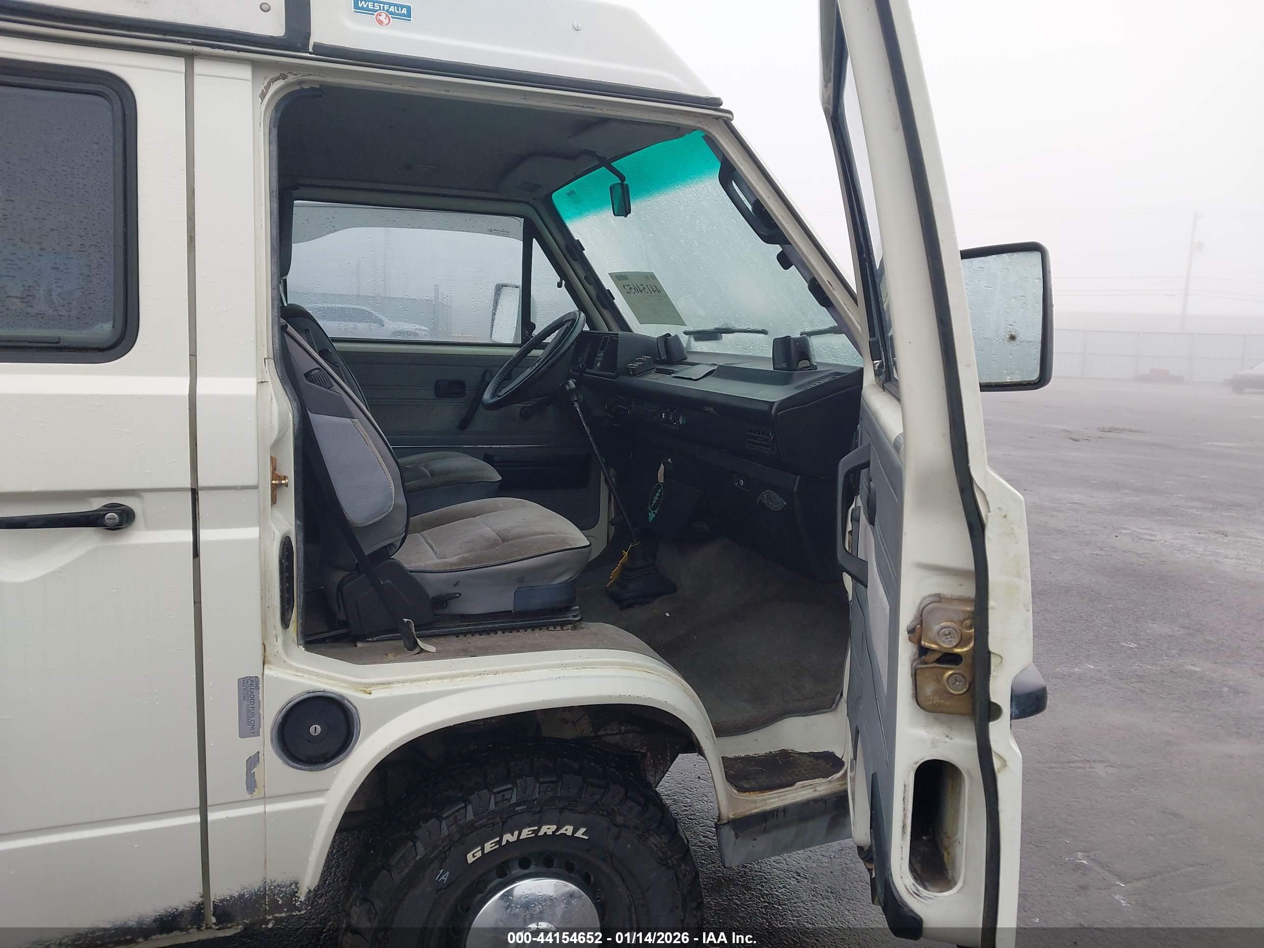 VOLKSWAGEN VANAGON image 5