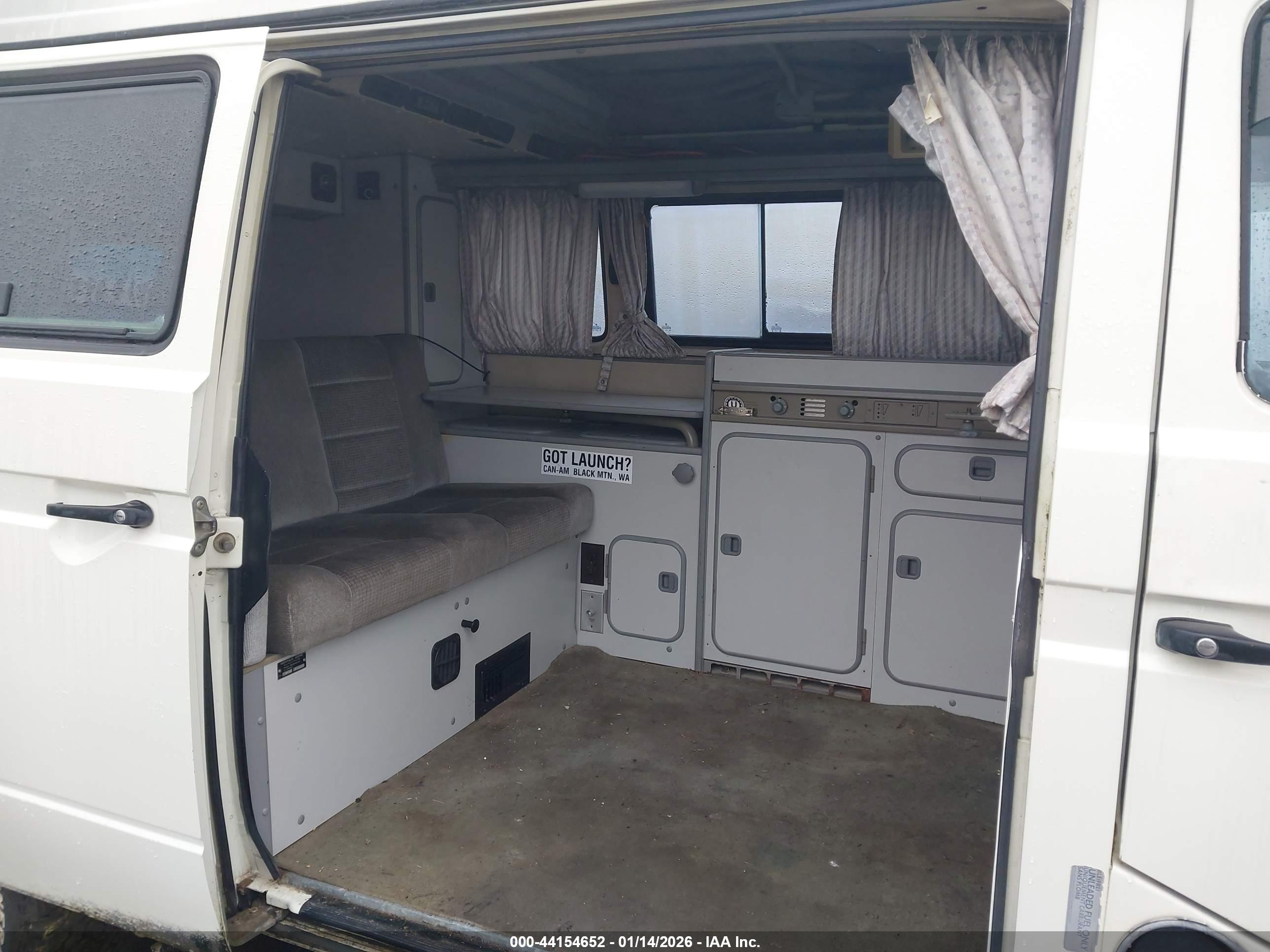 VOLKSWAGEN VANAGON image 8