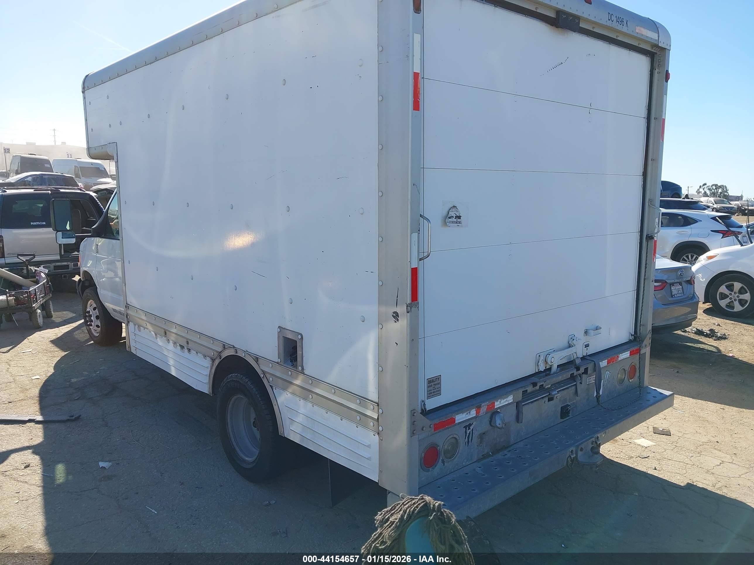 FORD E-450 image 3