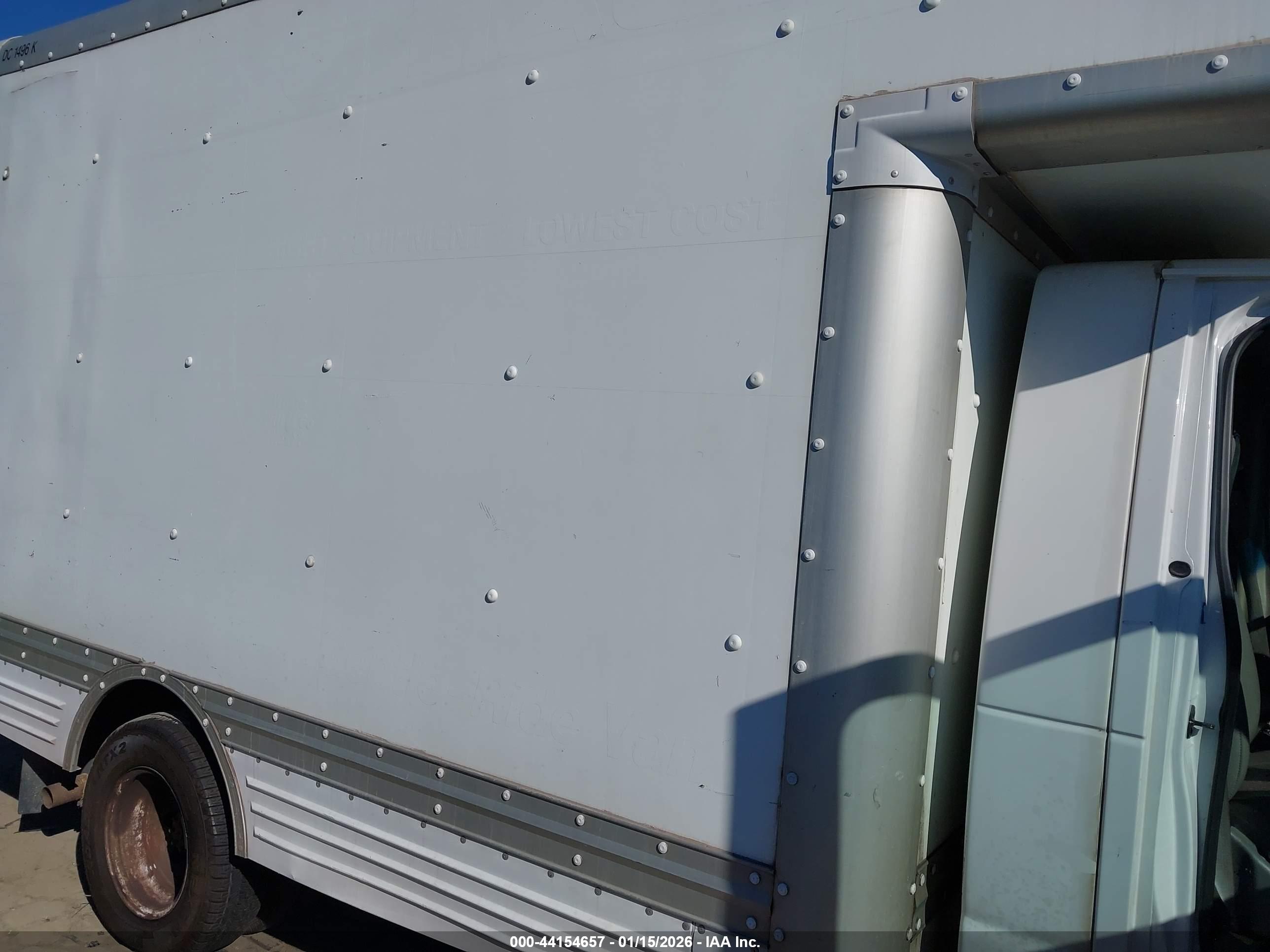 FORD E-450 image 8