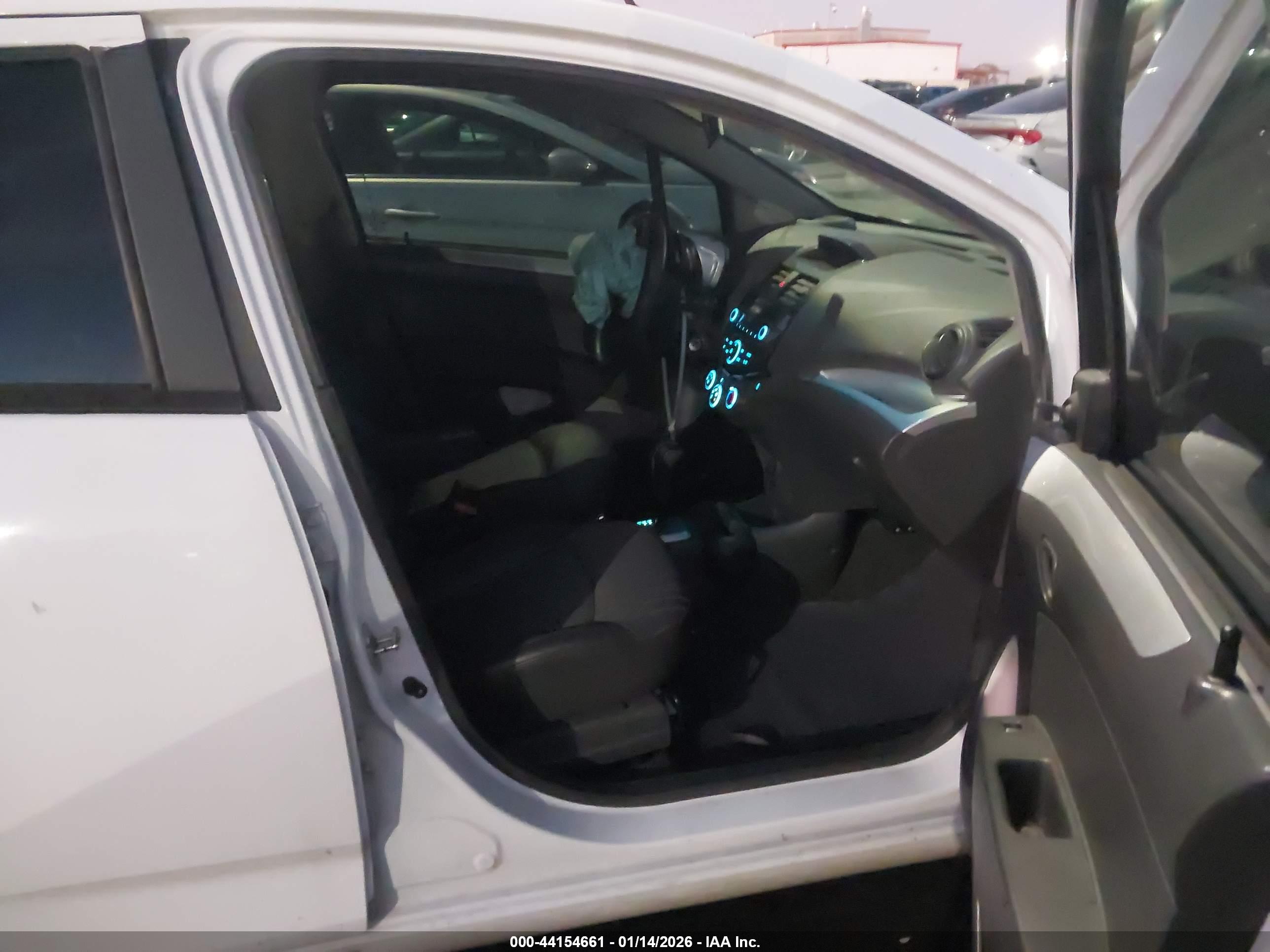 CHEVROLET SPARK image 5