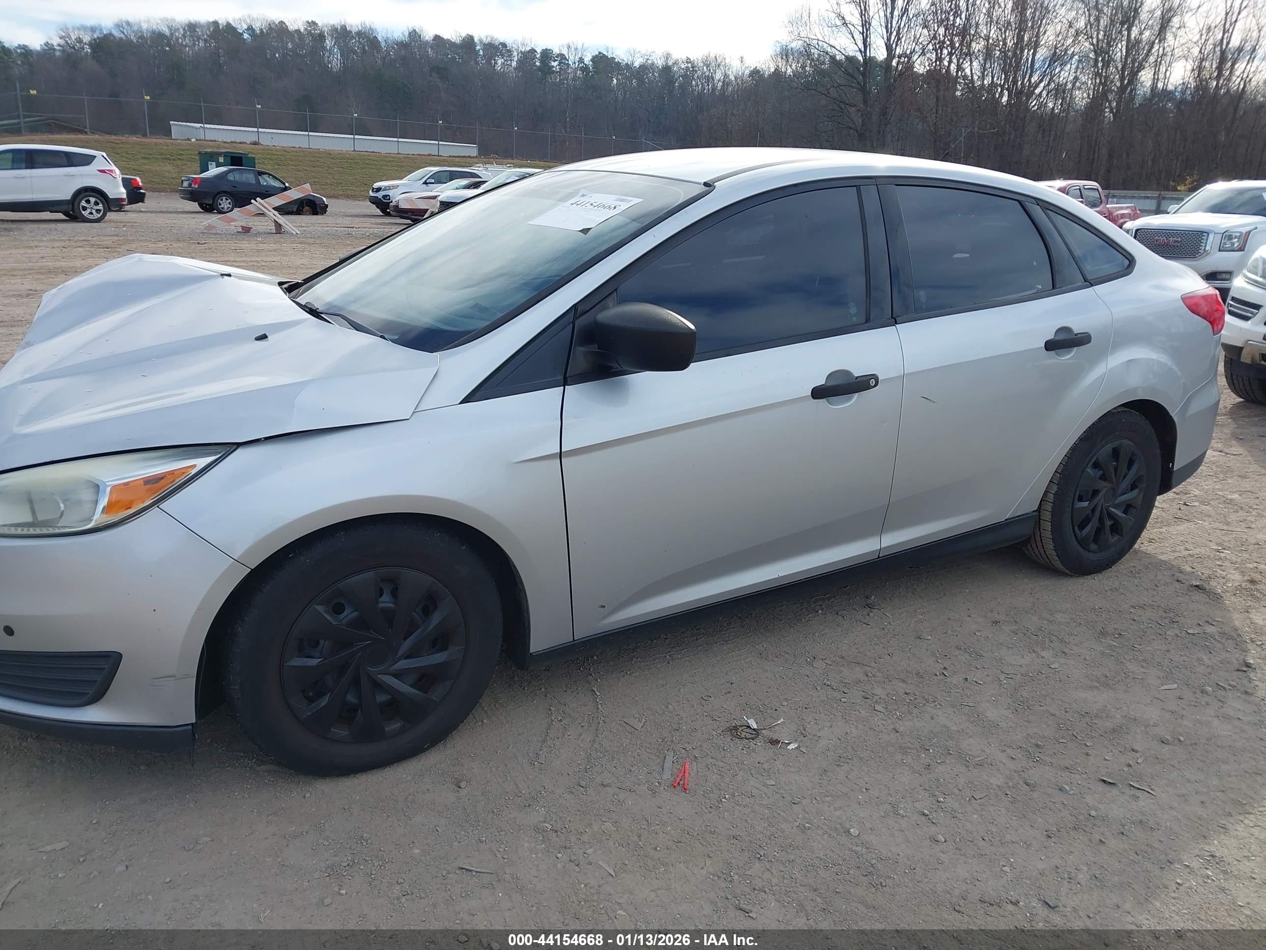 FORD FOCUS image 2