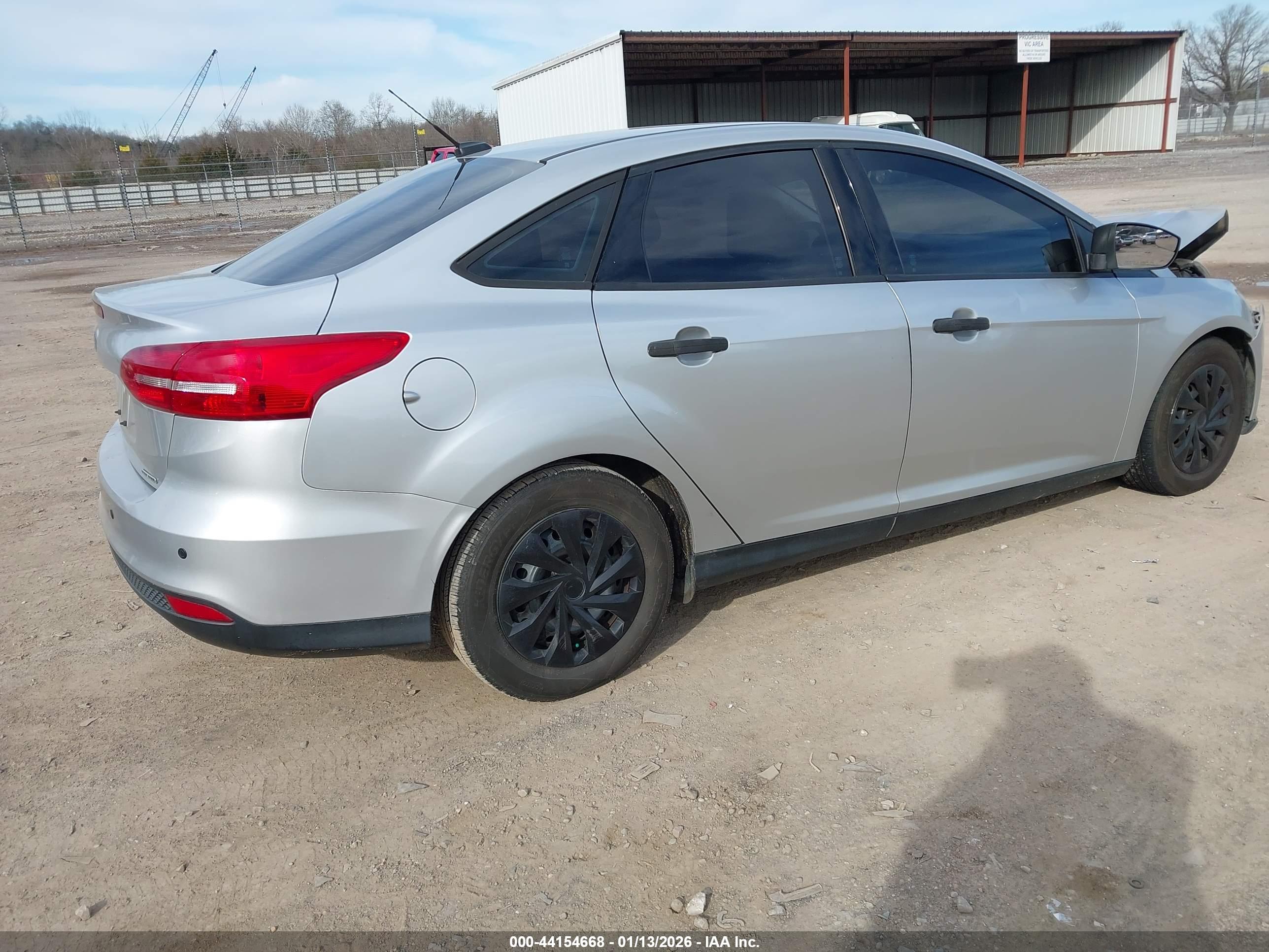FORD FOCUS image 4