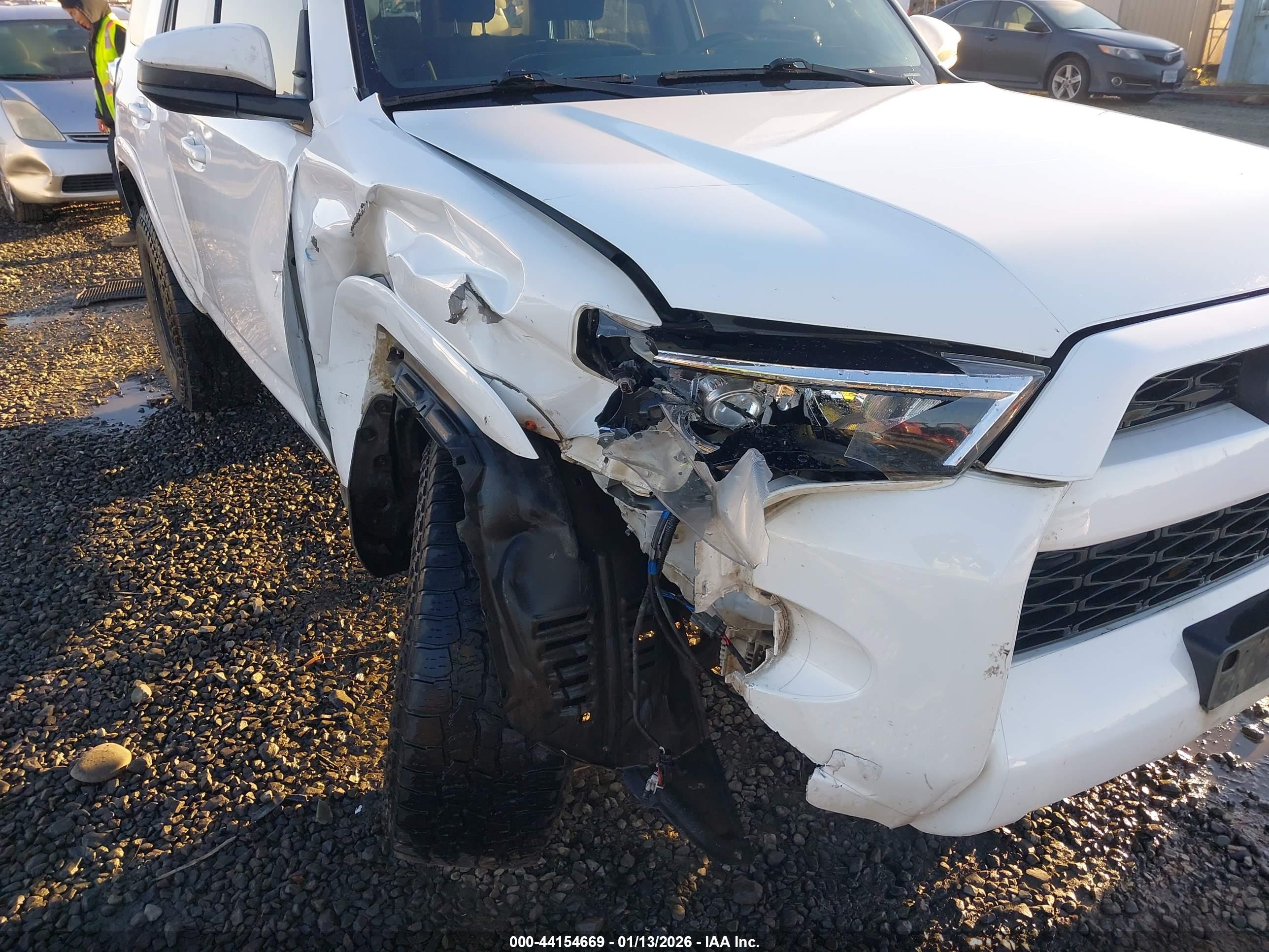 TOYOTA 4RUNNER image 6