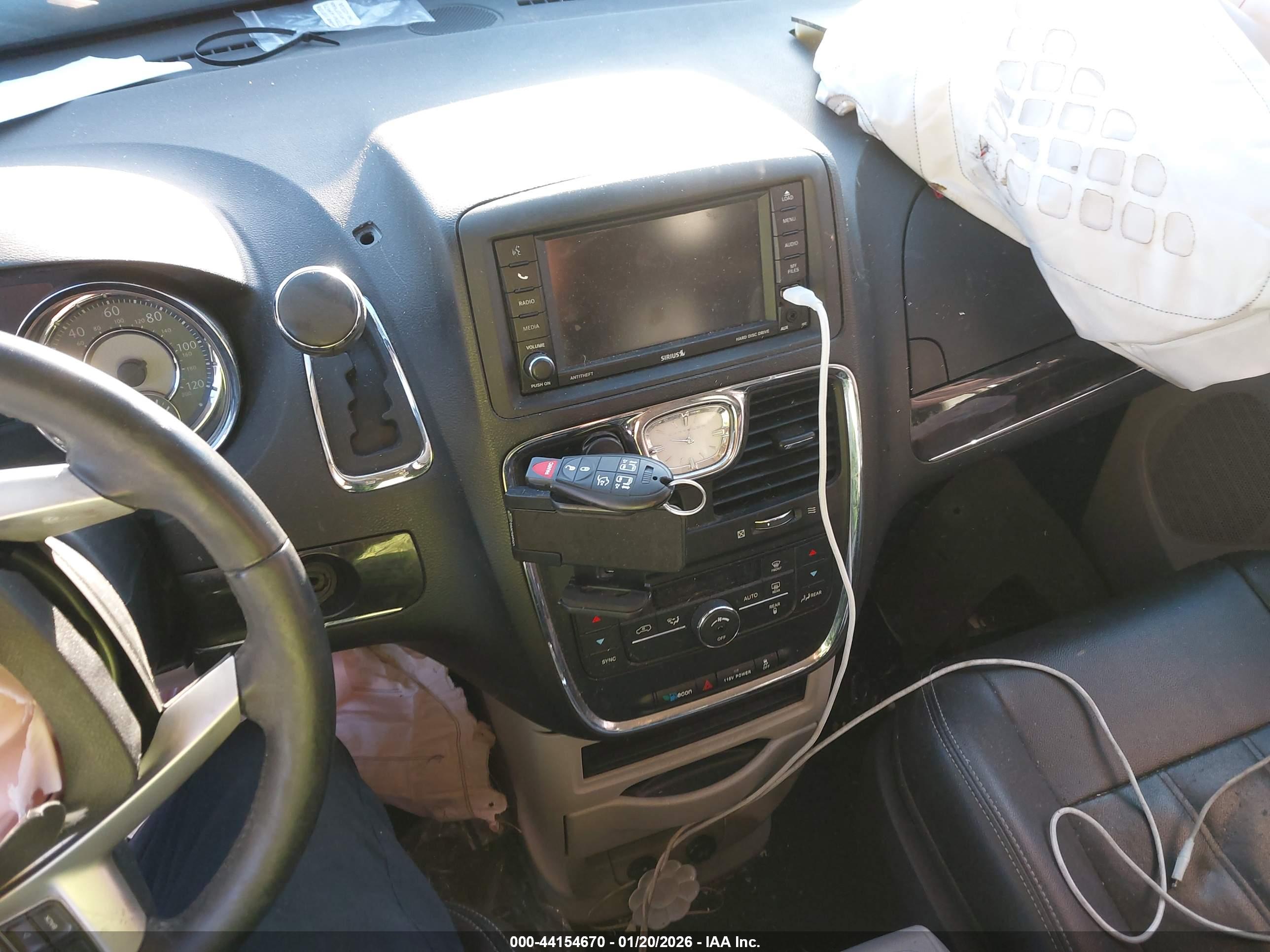 CHRYSLER TOWN image 11