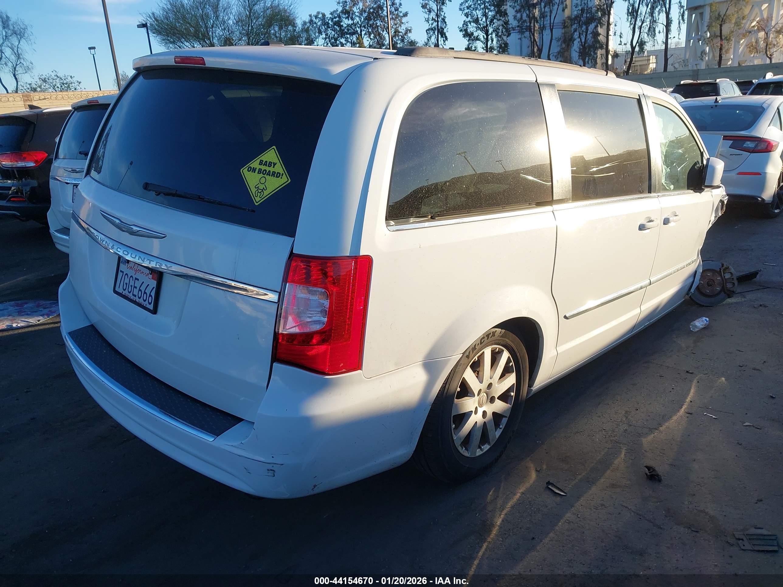 CHRYSLER TOWN image 4