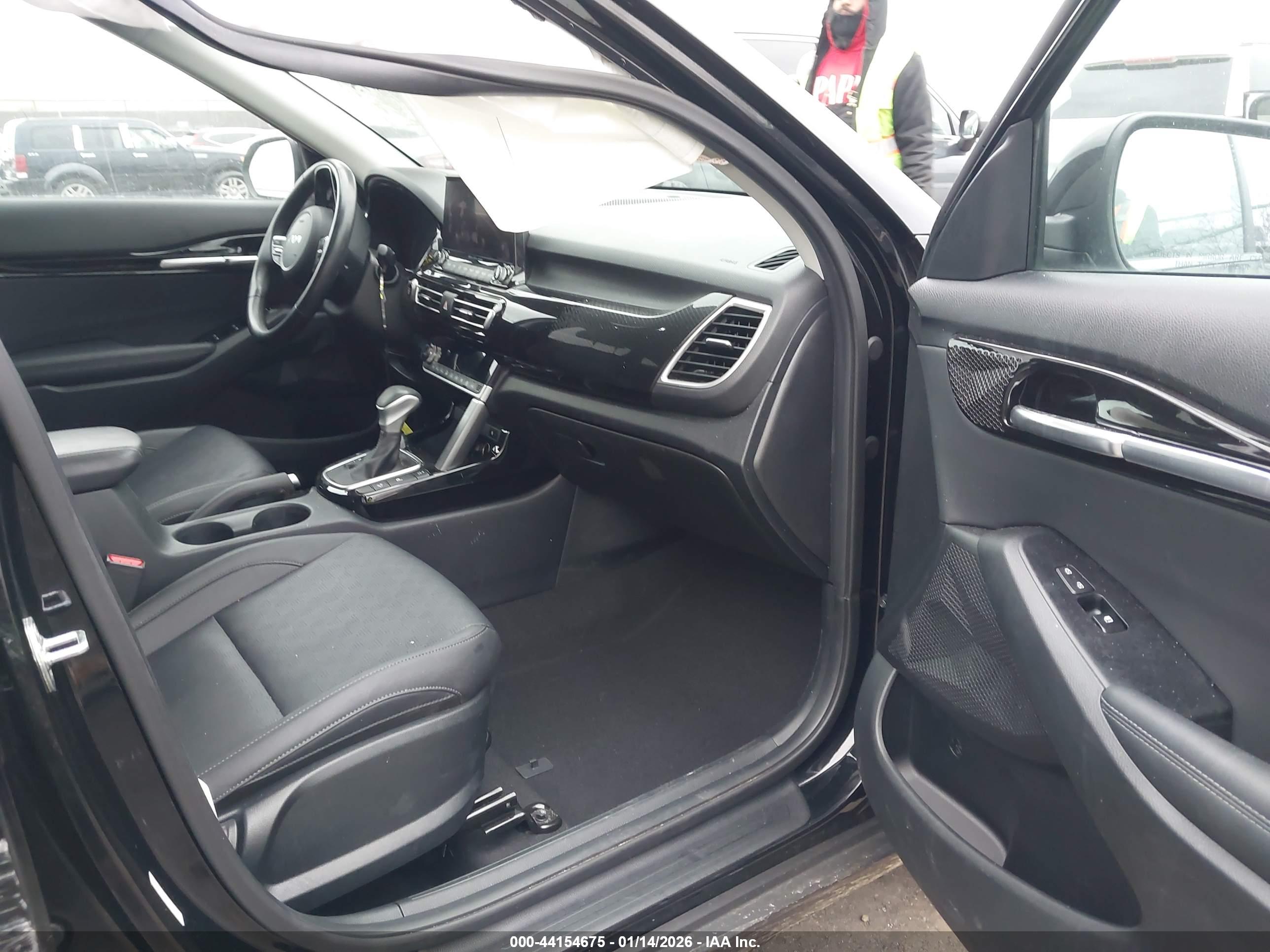 KIA SELTOS image 5