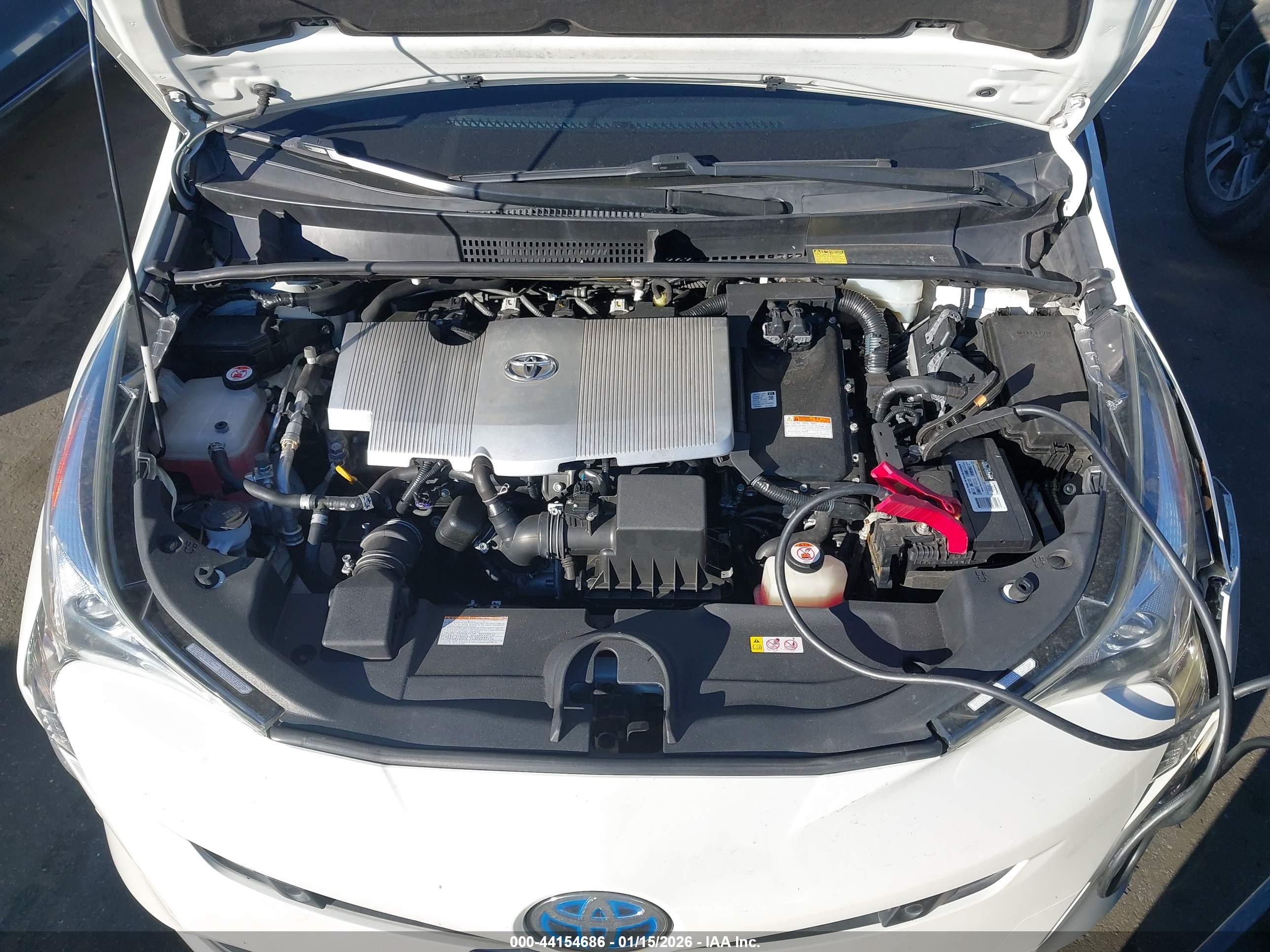 TOYOTA PRIUS image 10