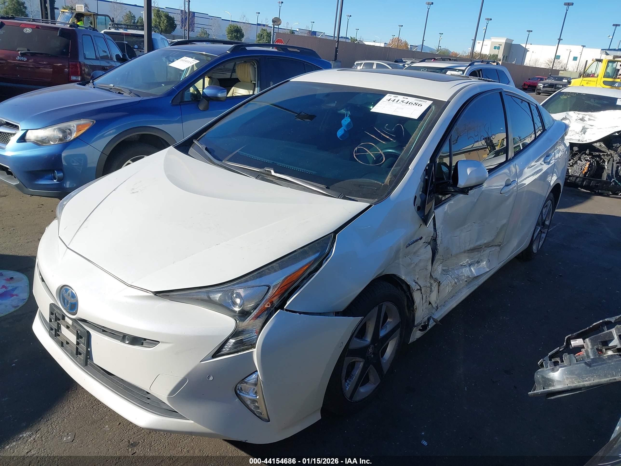 TOYOTA PRIUS image 2