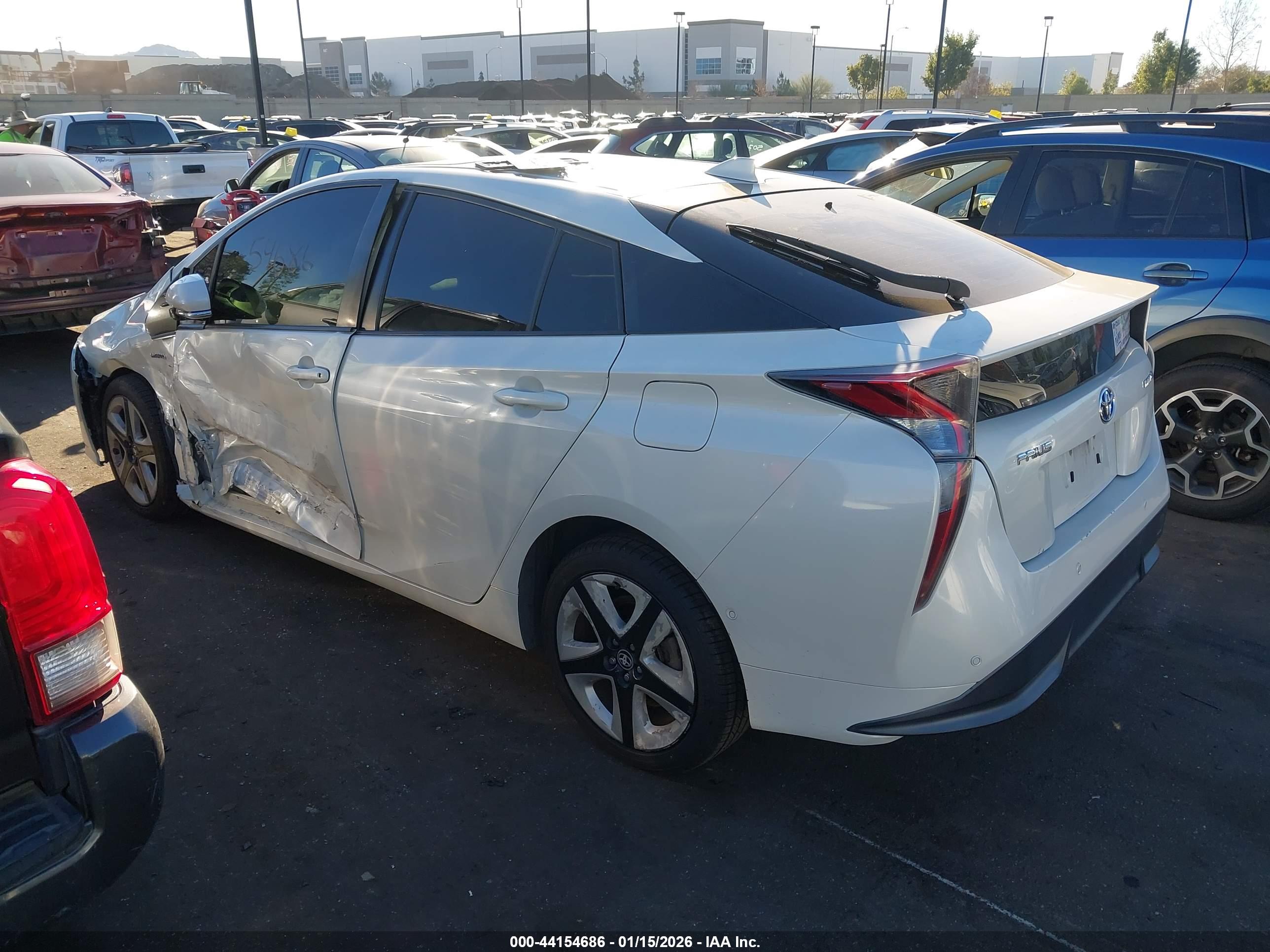 TOYOTA PRIUS image 3