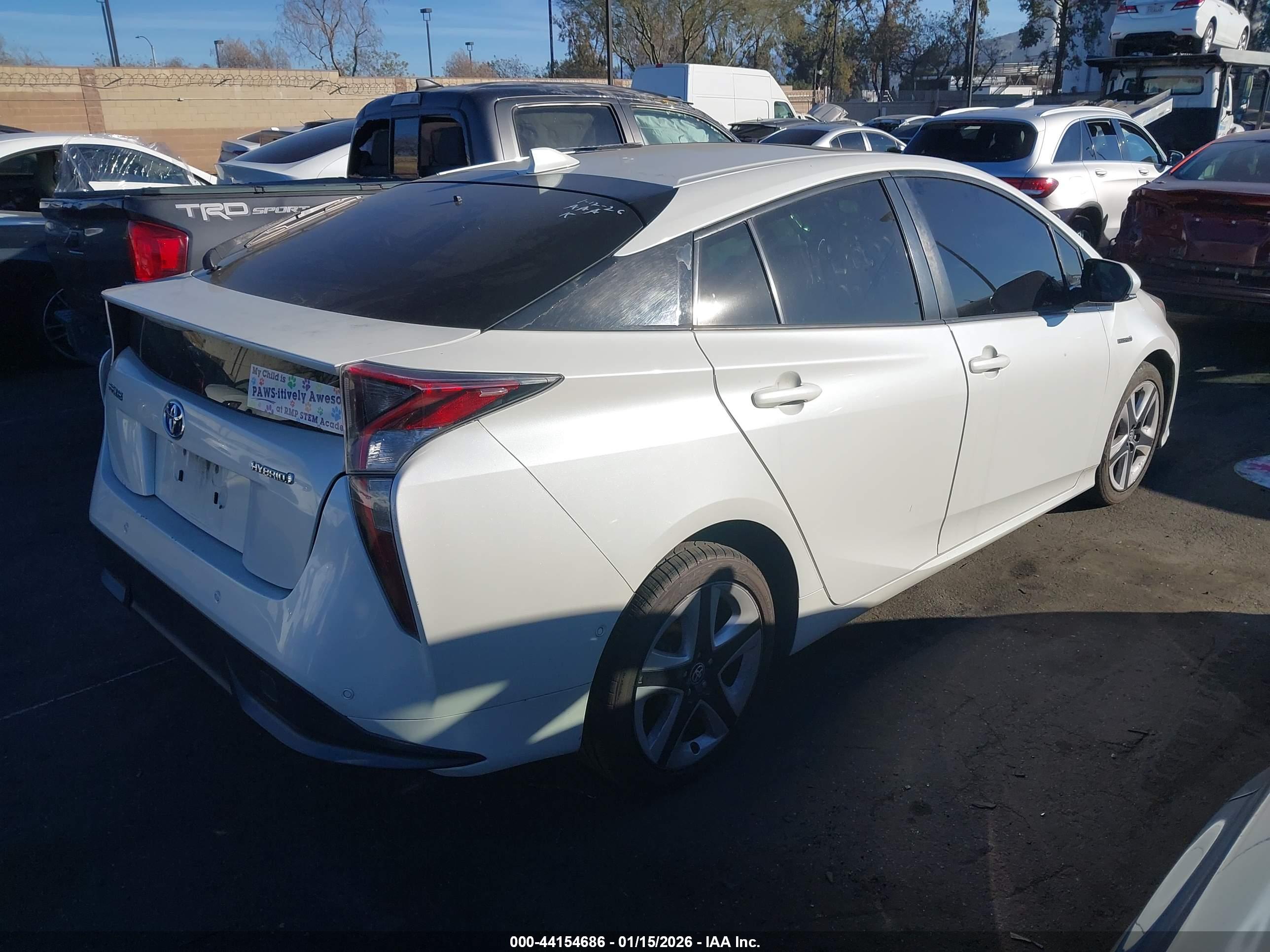 TOYOTA PRIUS image 4
