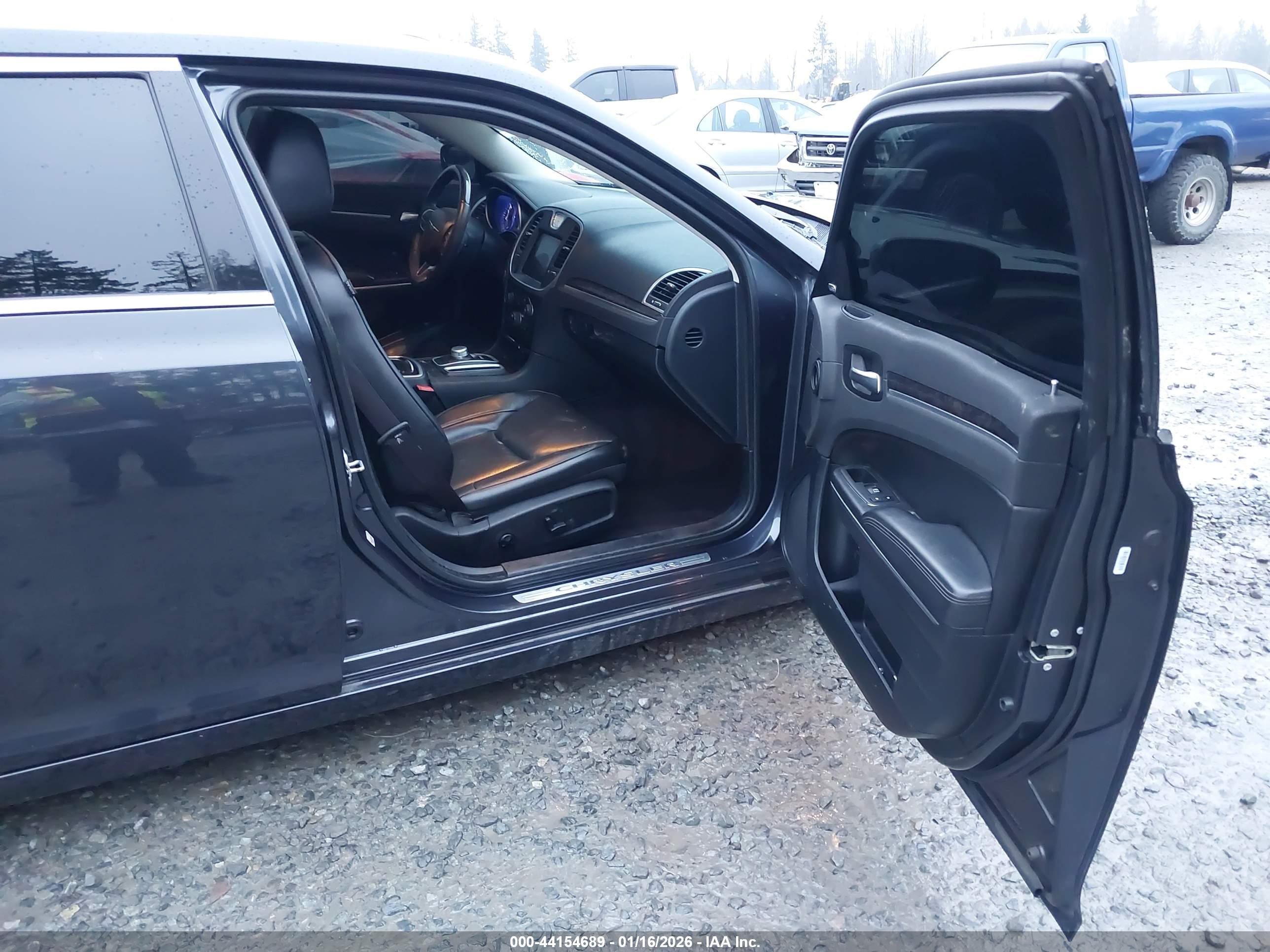 CHRYSLER 300C image 5