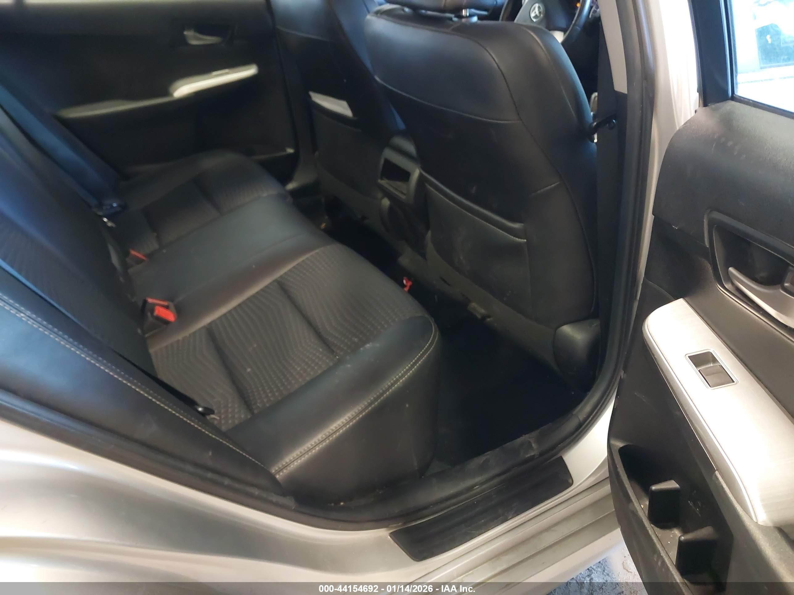 TOYOTA CAMRY image 8