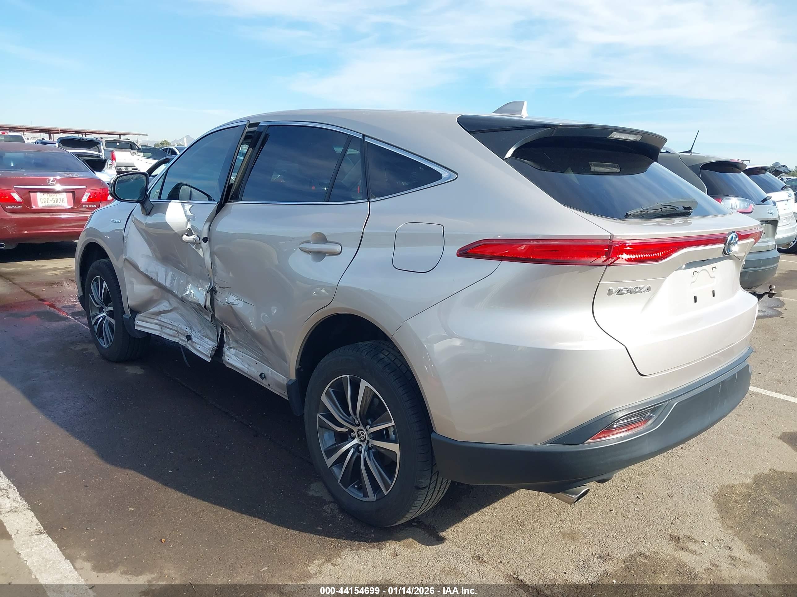 TOYOTA VENZA image 3