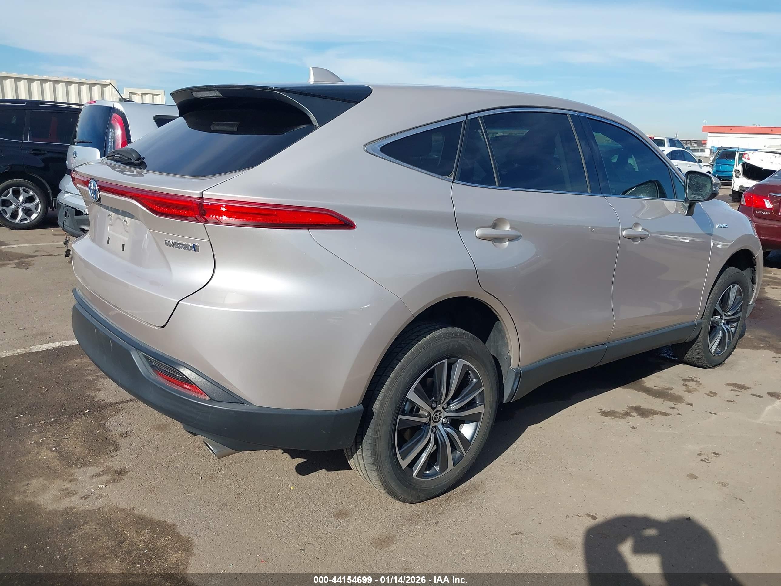 TOYOTA VENZA image 4