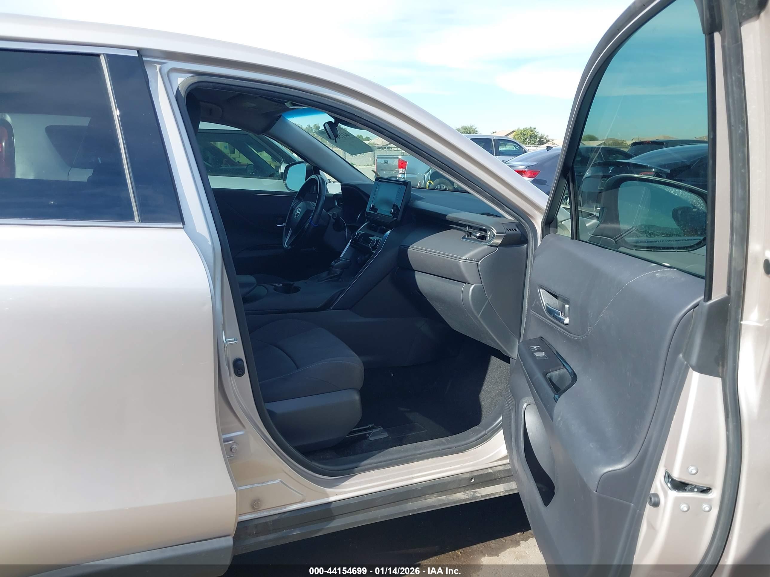 TOYOTA VENZA image 5