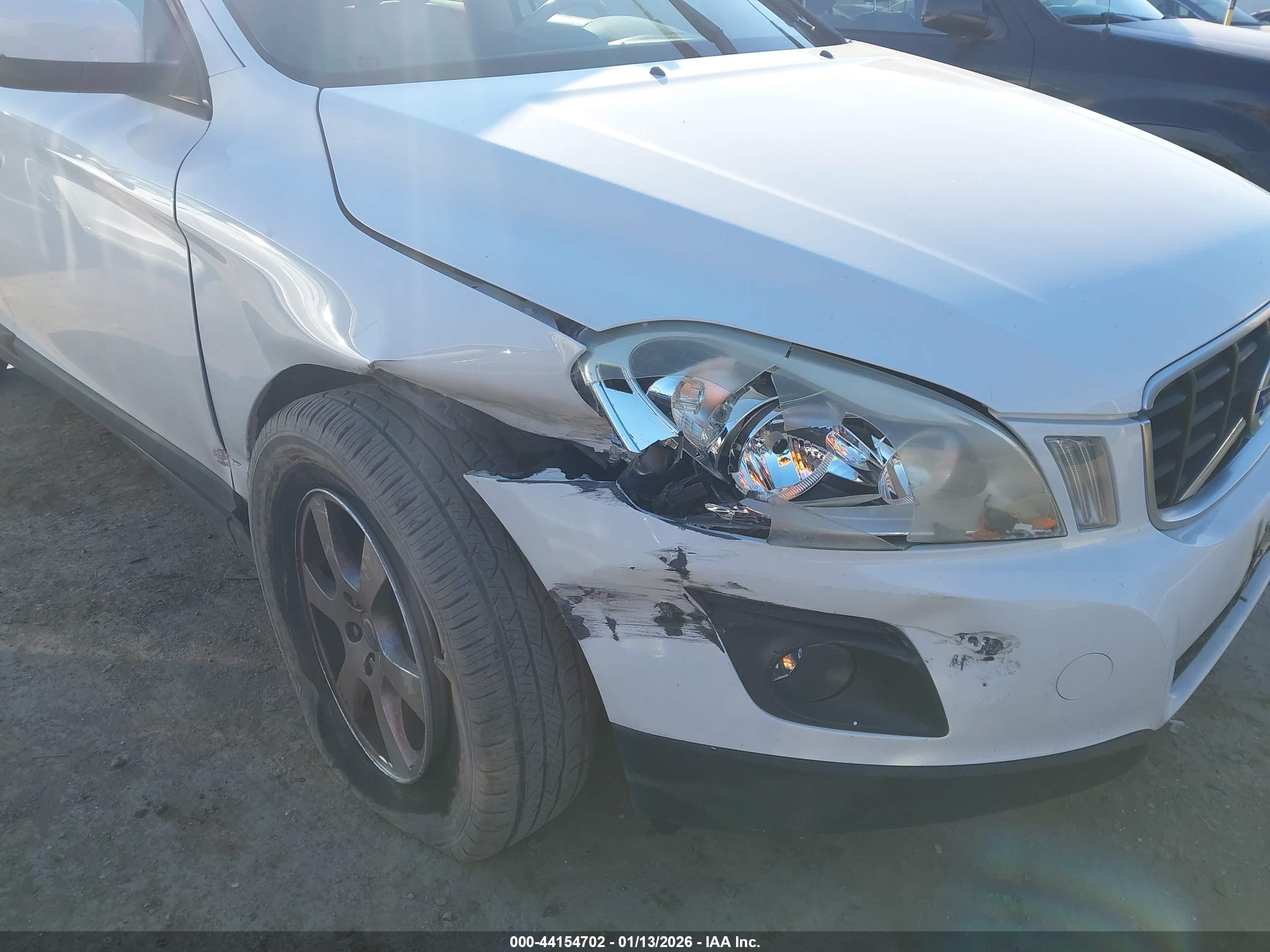VOLVO XC60 image 6