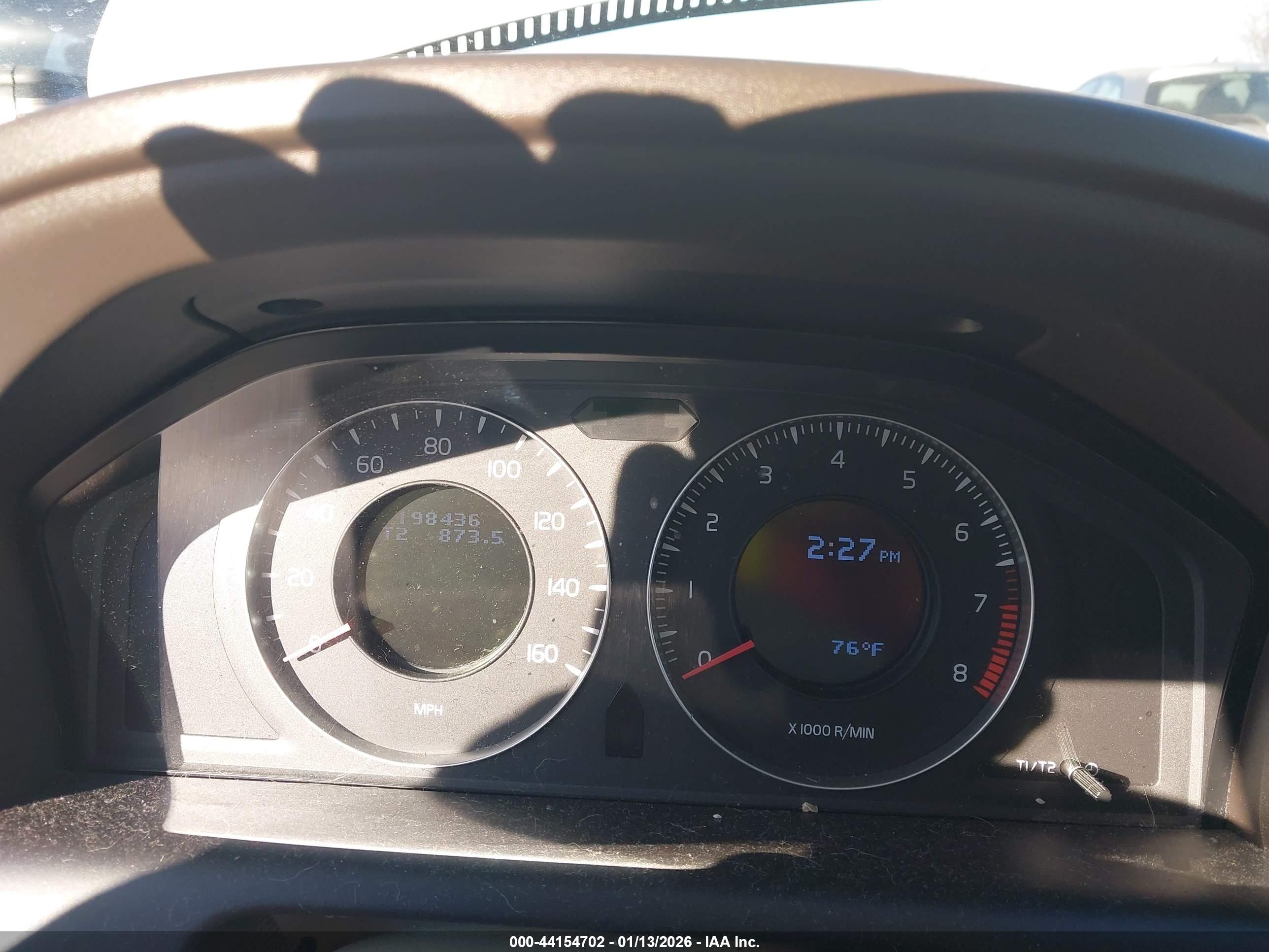 VOLVO XC60 image 7