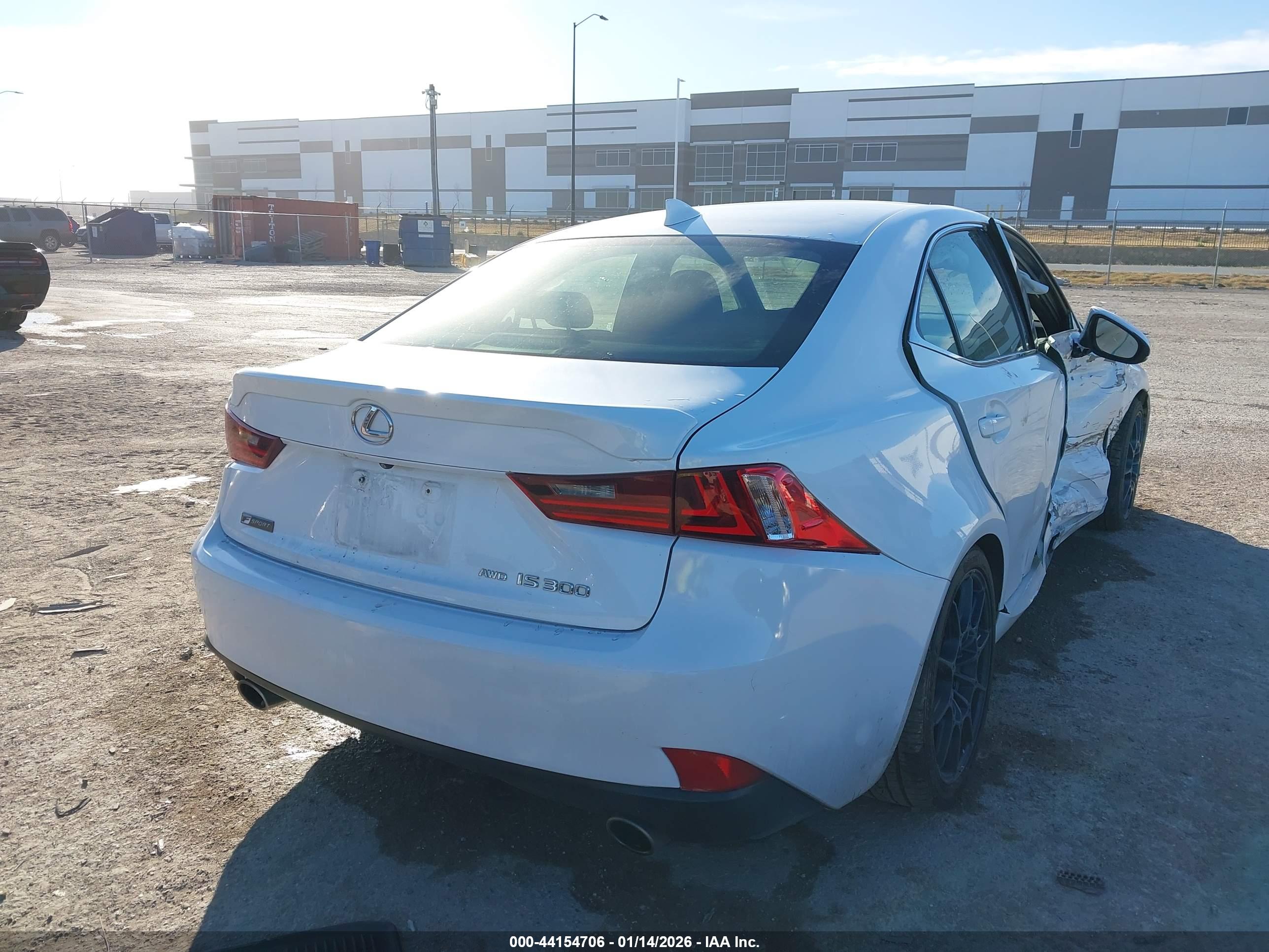 LEXUS IS image 4