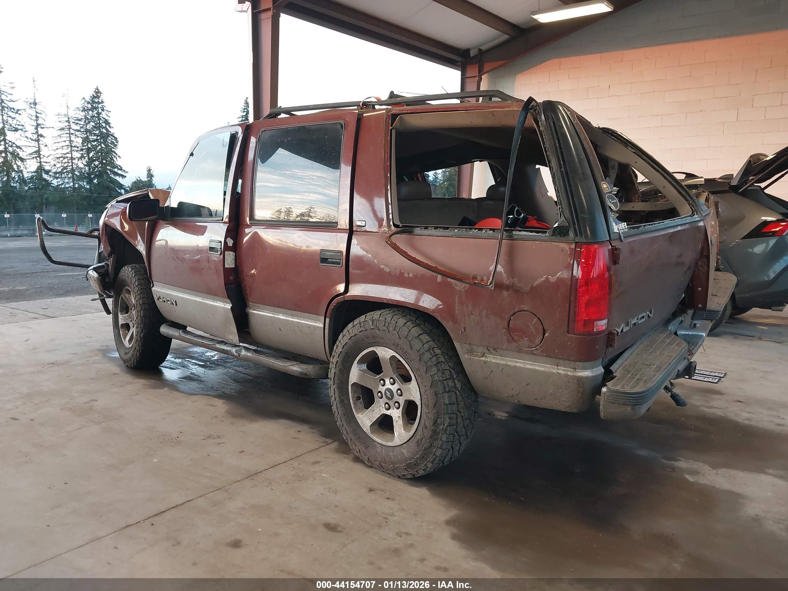 GMC YUKON image 3