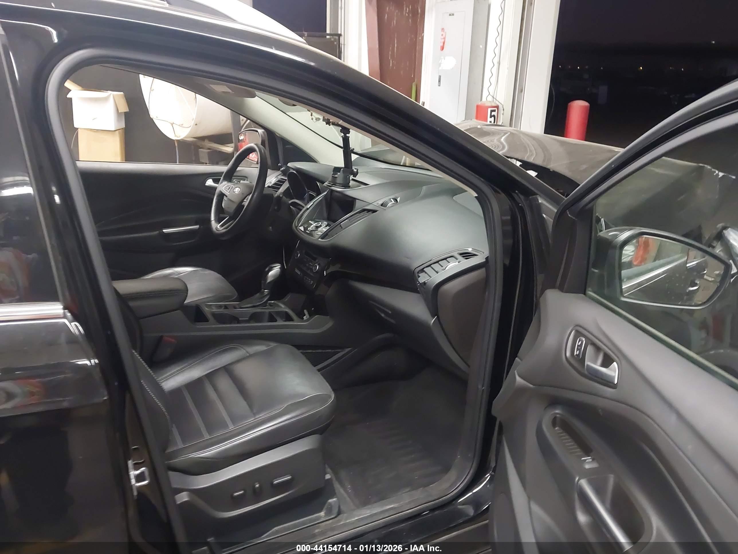 FORD ESCAPE image 5