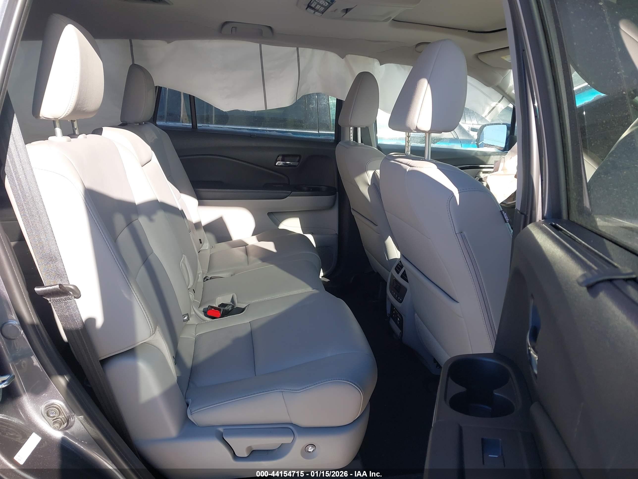 HONDA PILOT image 8