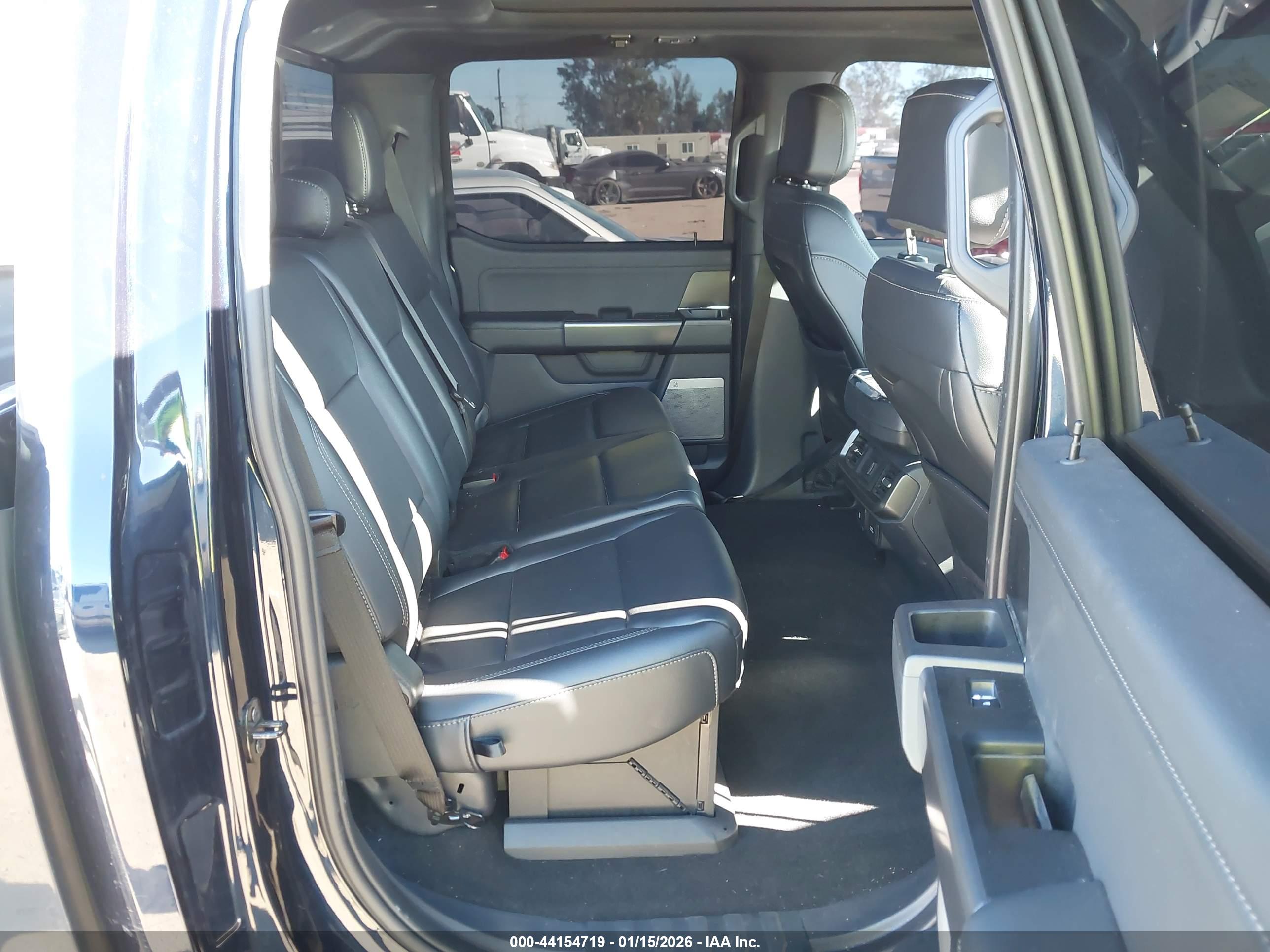 FORD F-150 image 8