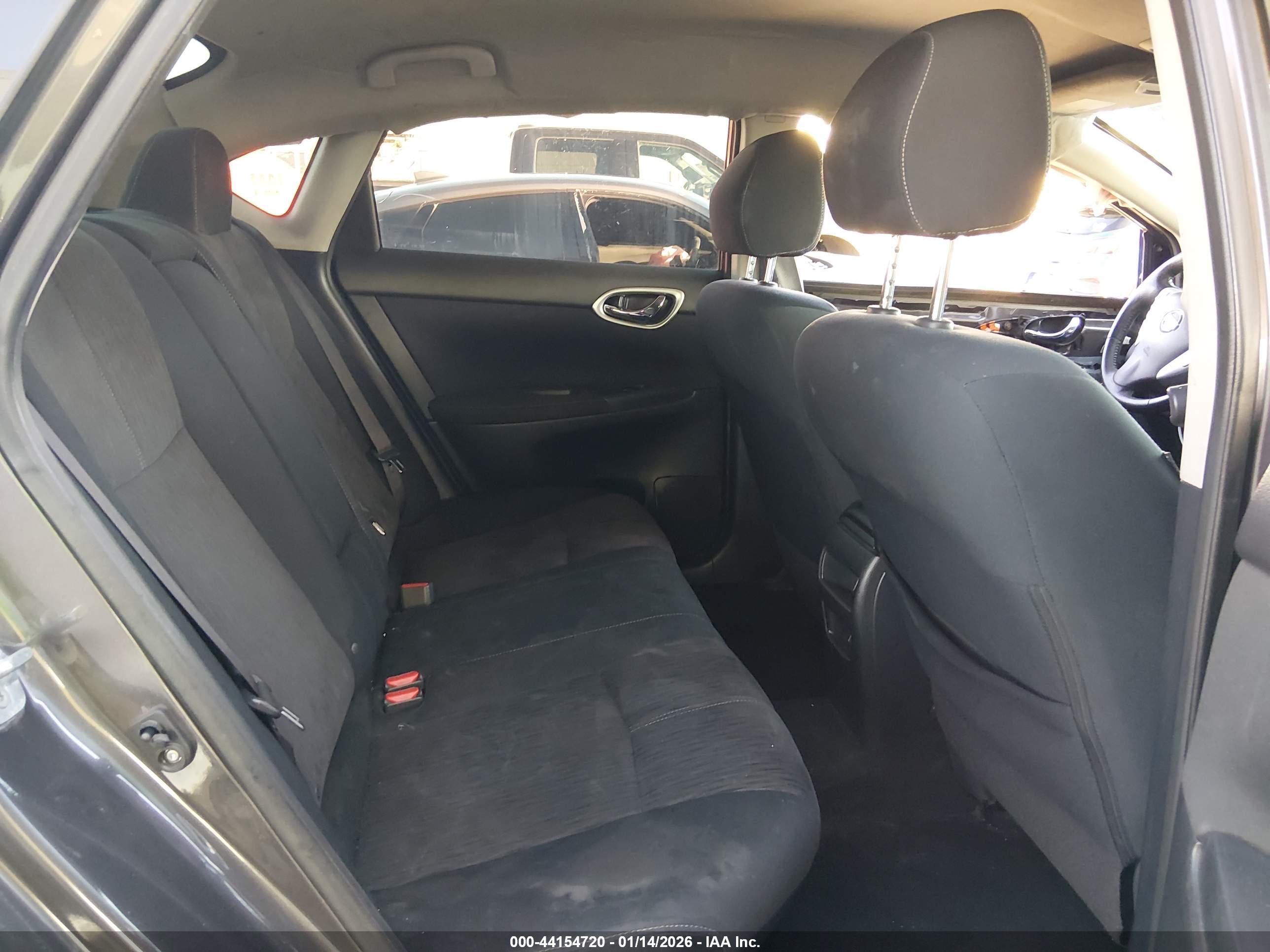NISSAN SENTRA image 8