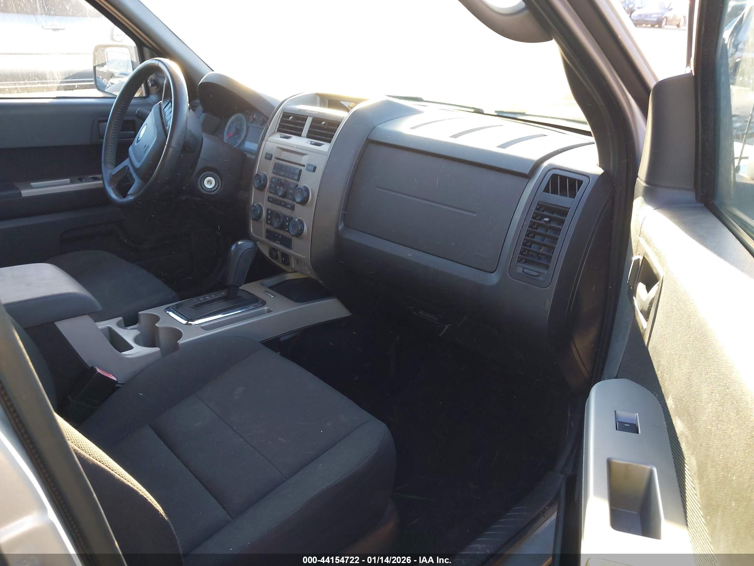 FORD ESCAPE image 5