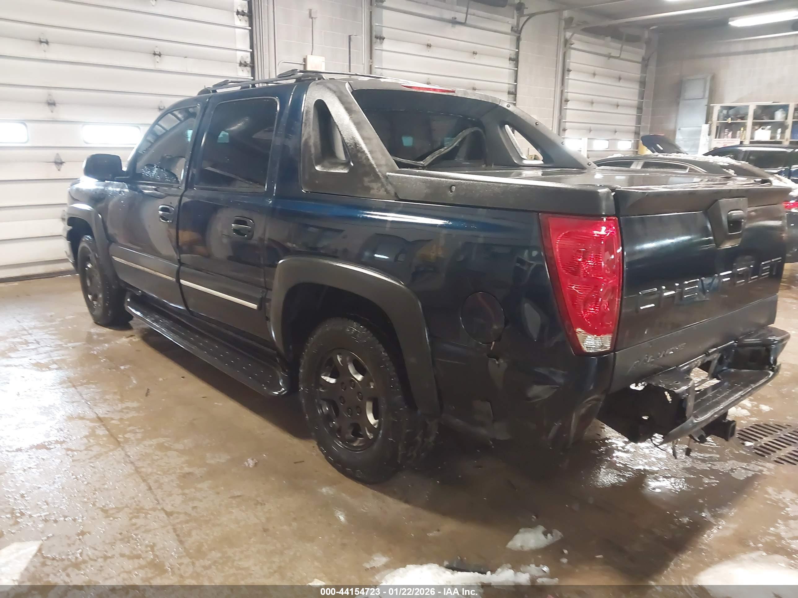 CHEVROLET AVALANCHE image 3
