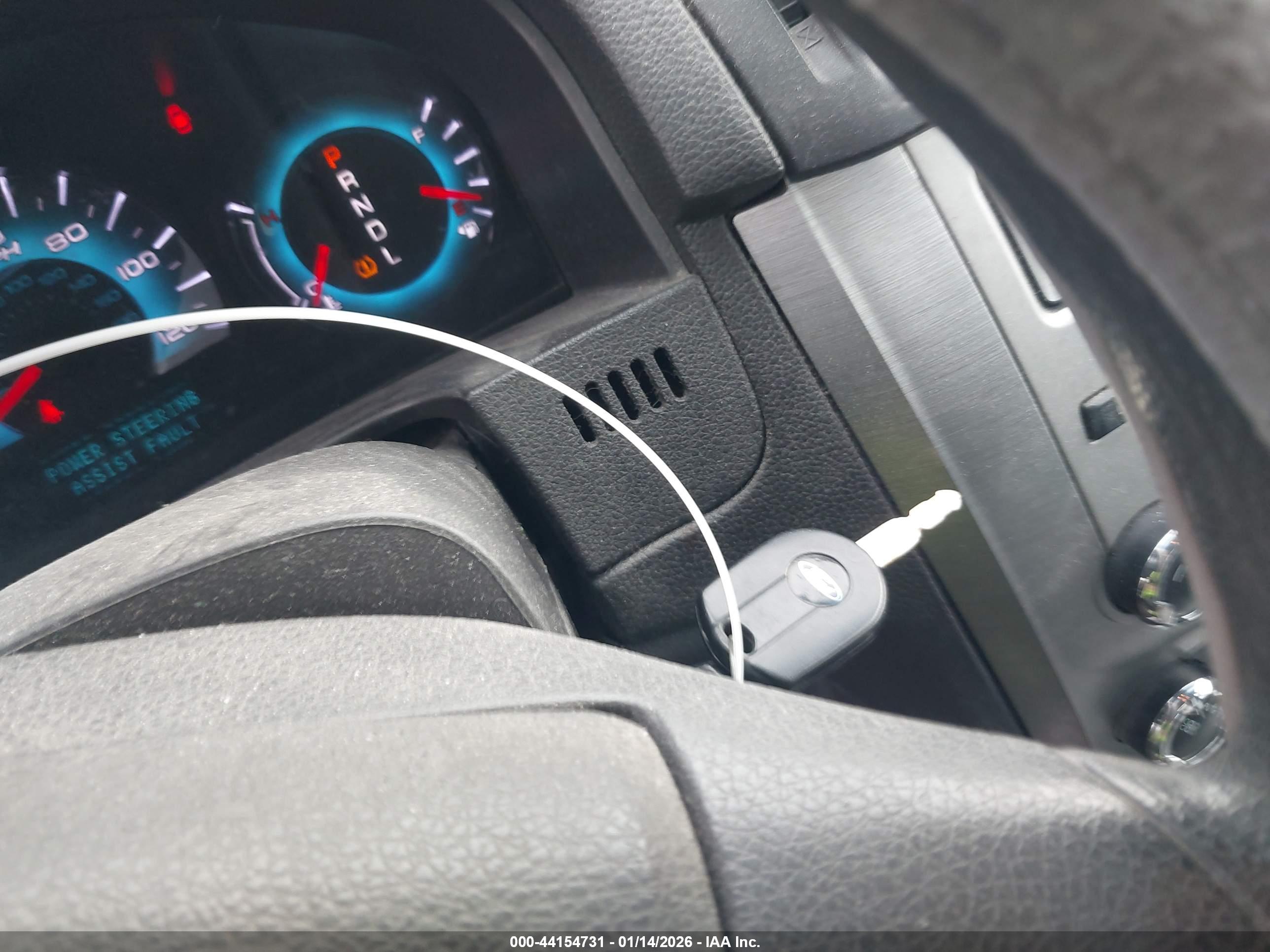 FORD FUSION image 11