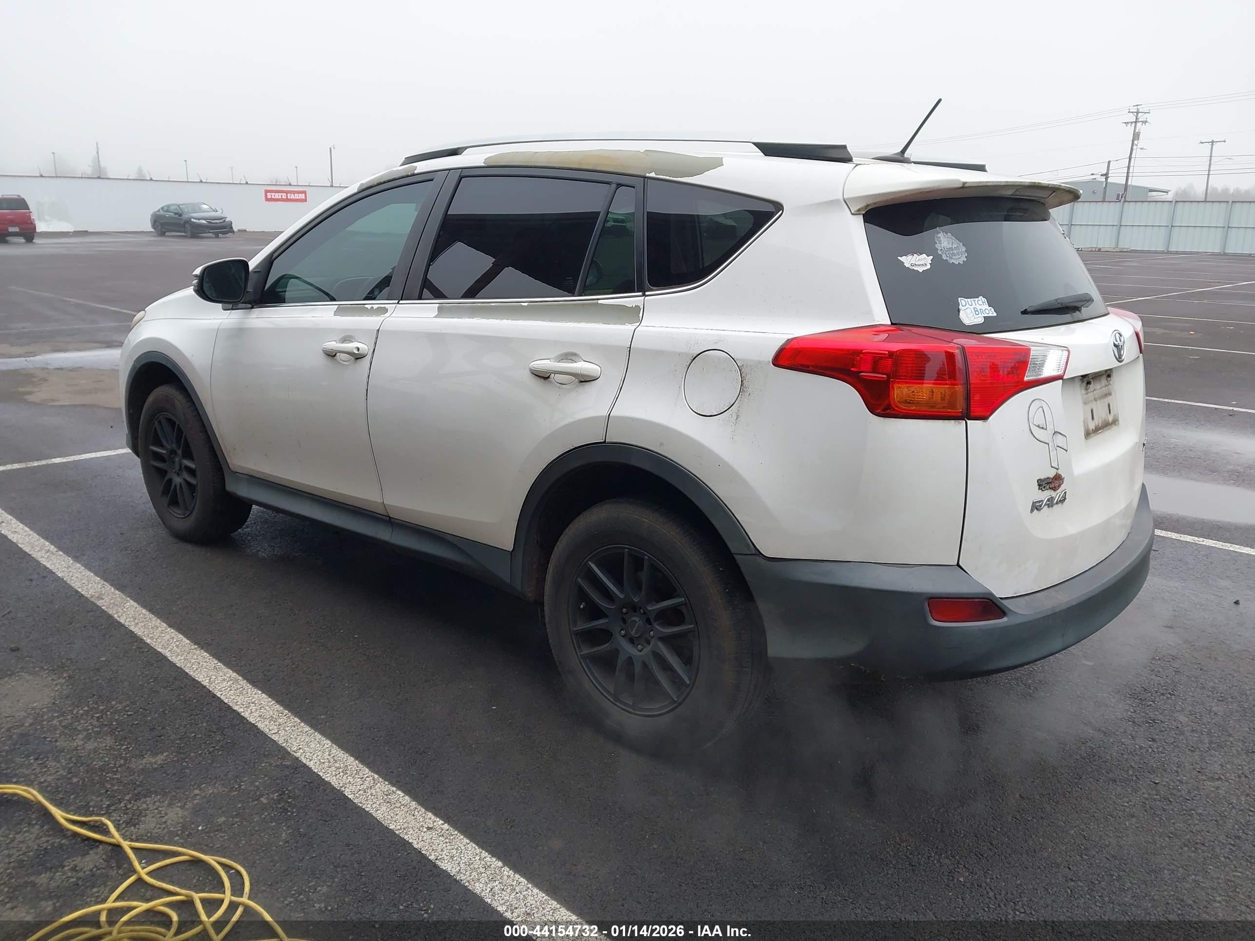 TOYOTA RAV4 image 3