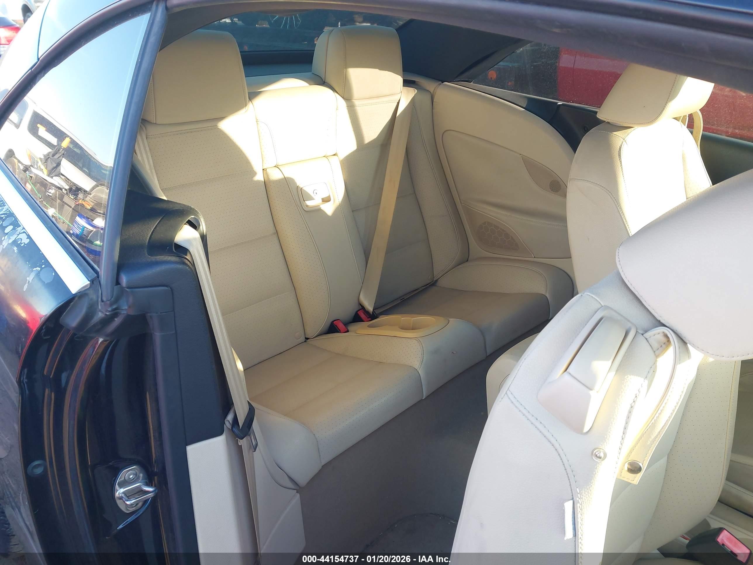 VOLKSWAGEN EOS image 8