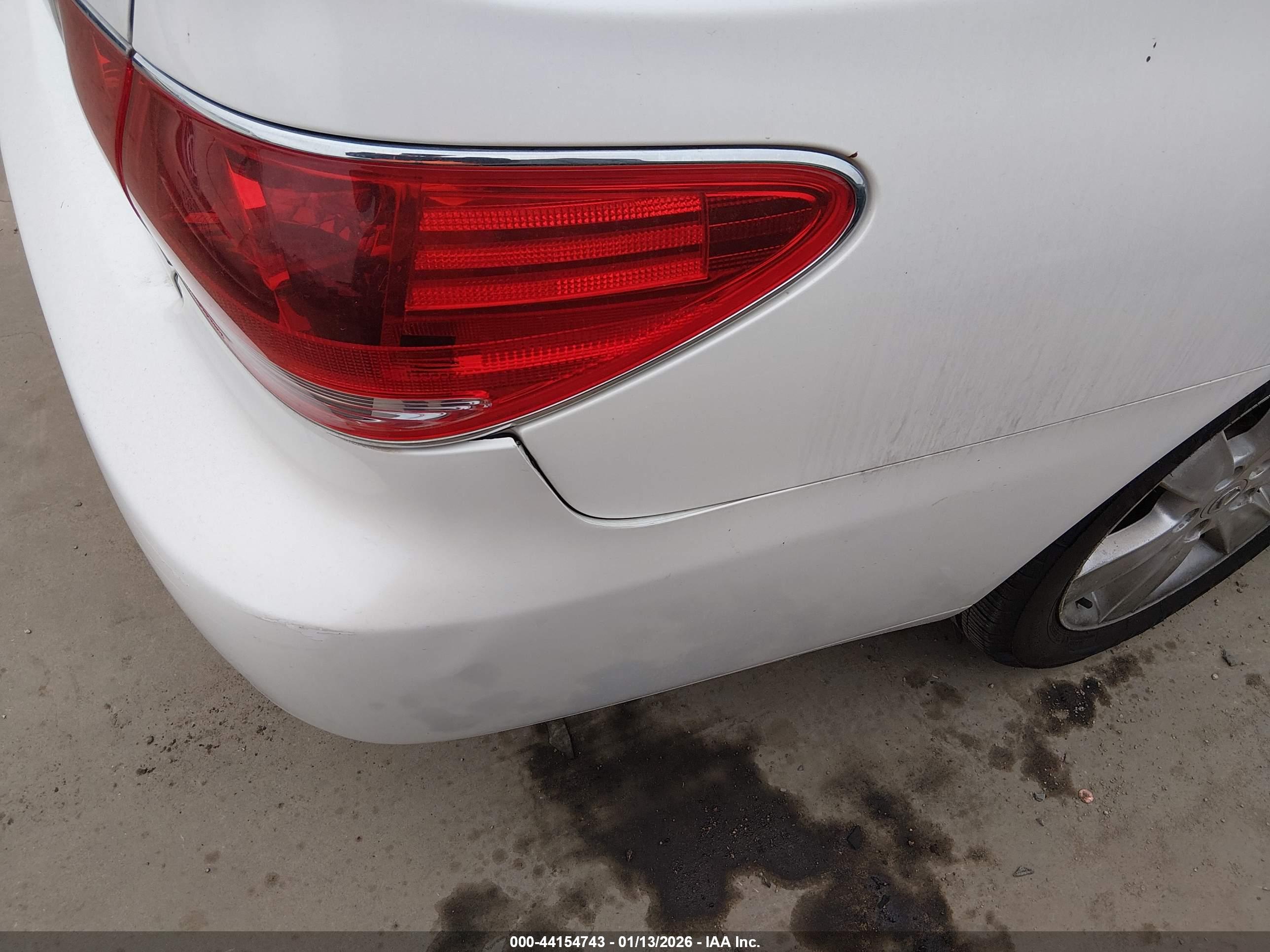LEXUS ES image 6
