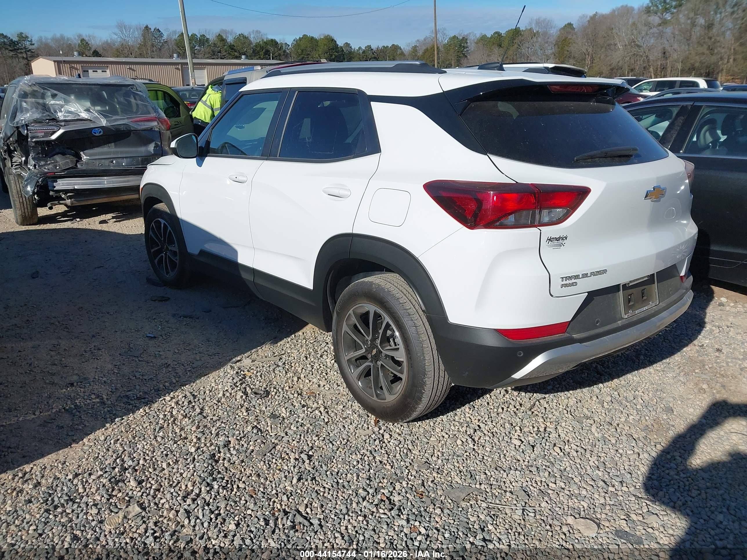 CHEVROLET TRAILBLAZER image 3