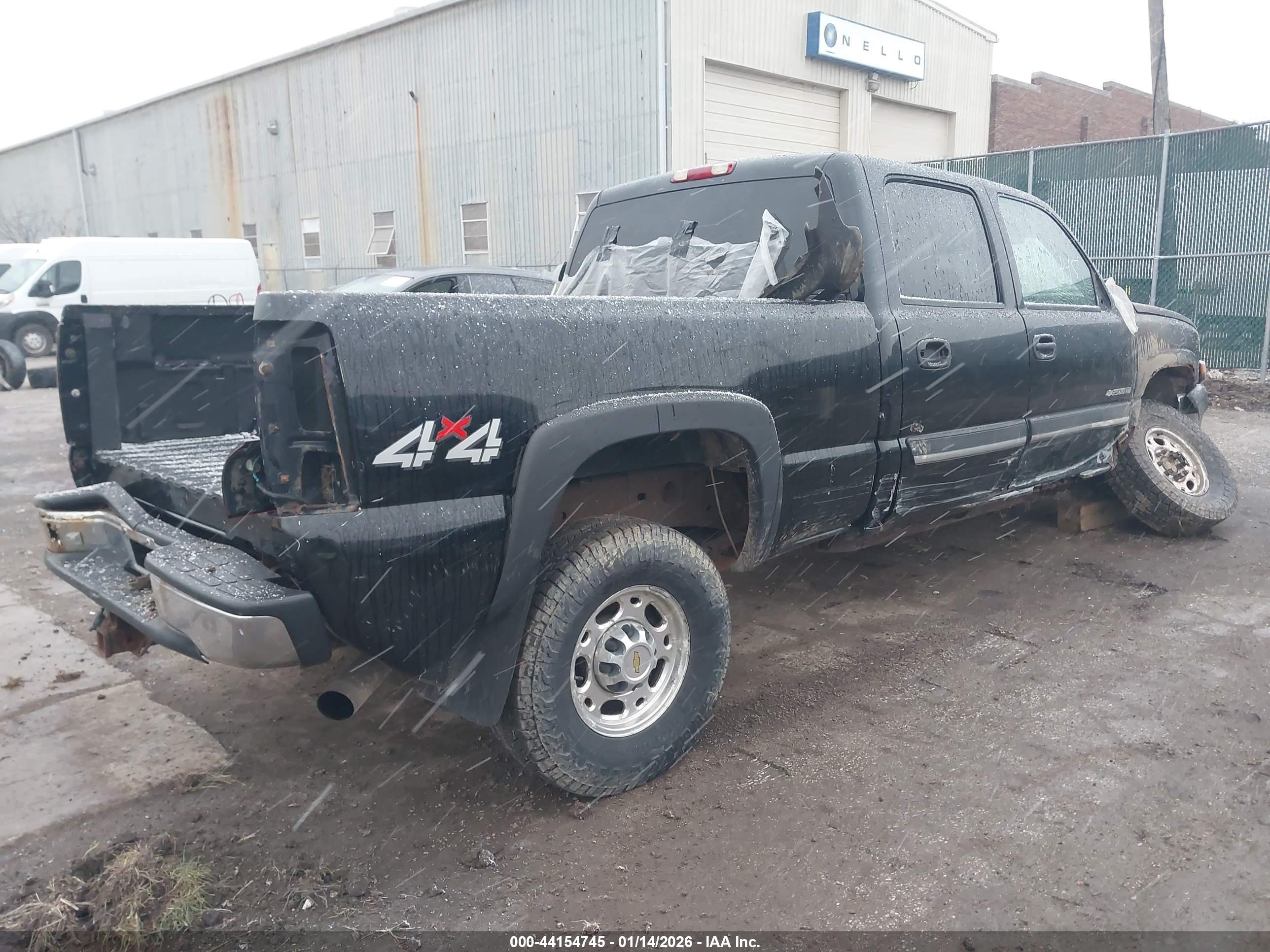 CHEVROLET SILVERADO image 4